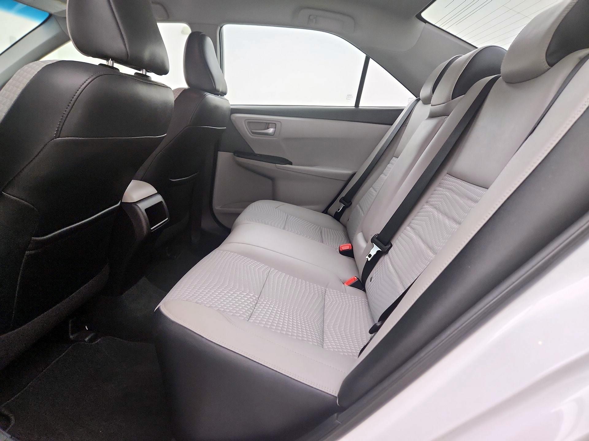 Thumbnail: 2015 Toyota Camry - 19