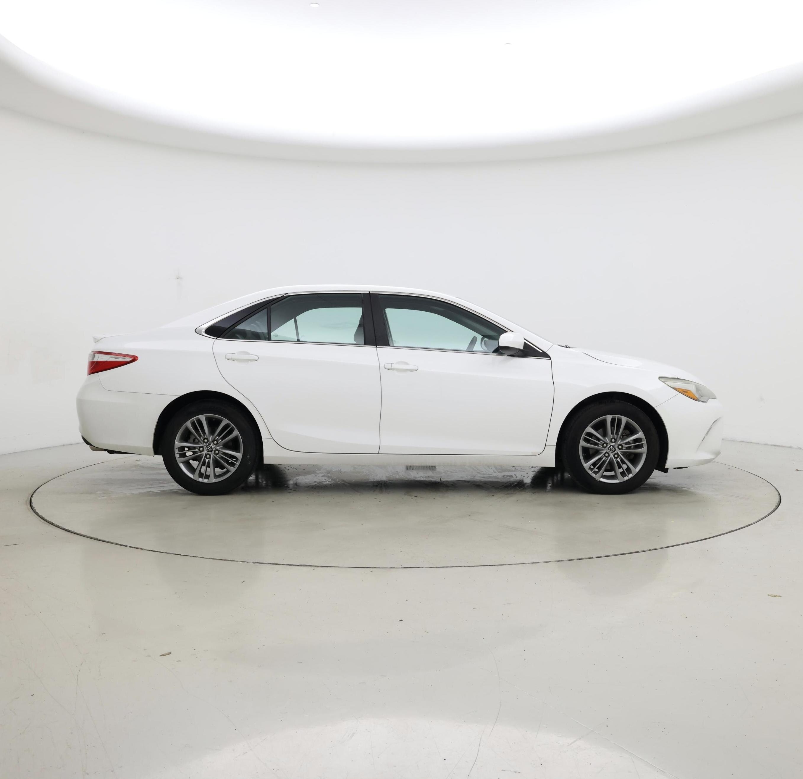 Thumbnail: 2015 Toyota Camry - 7
