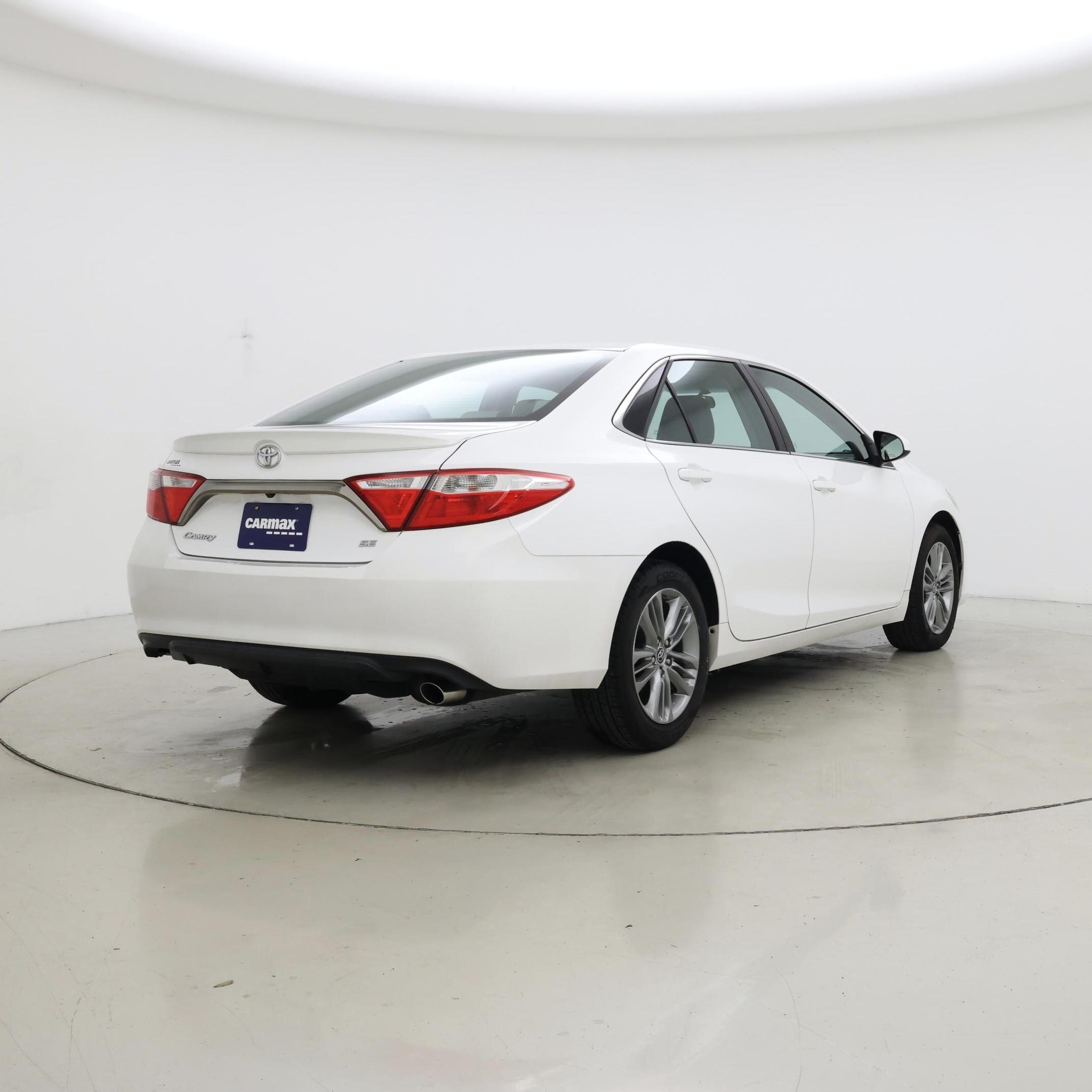Thumbnail: 2015 Toyota Camry - 8
