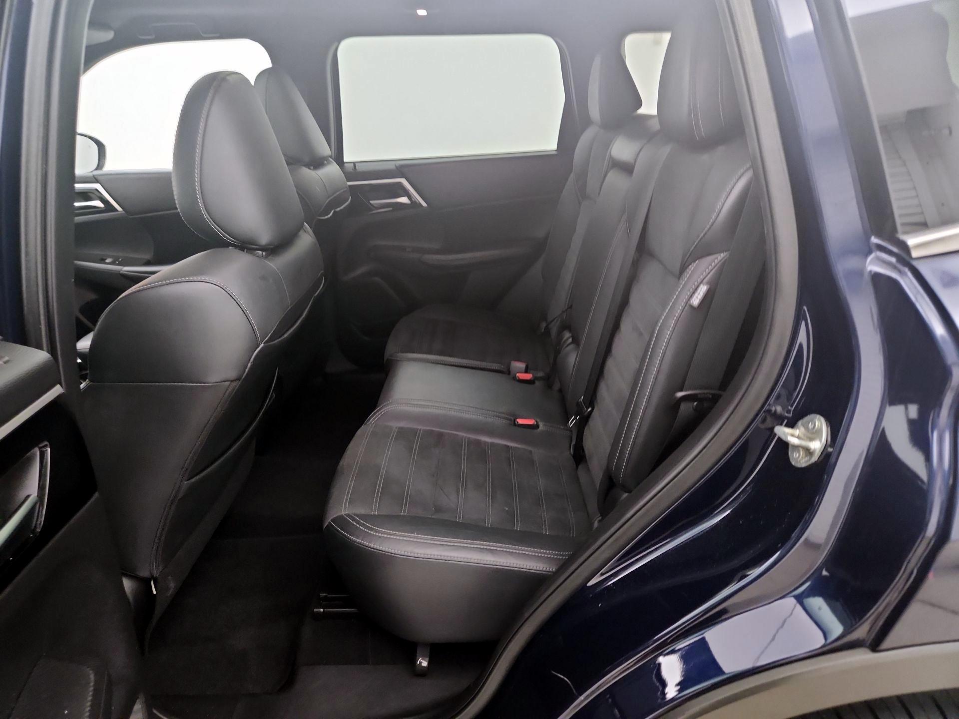 Thumbnail: 2022 Mitsubishi Outlander - 20
