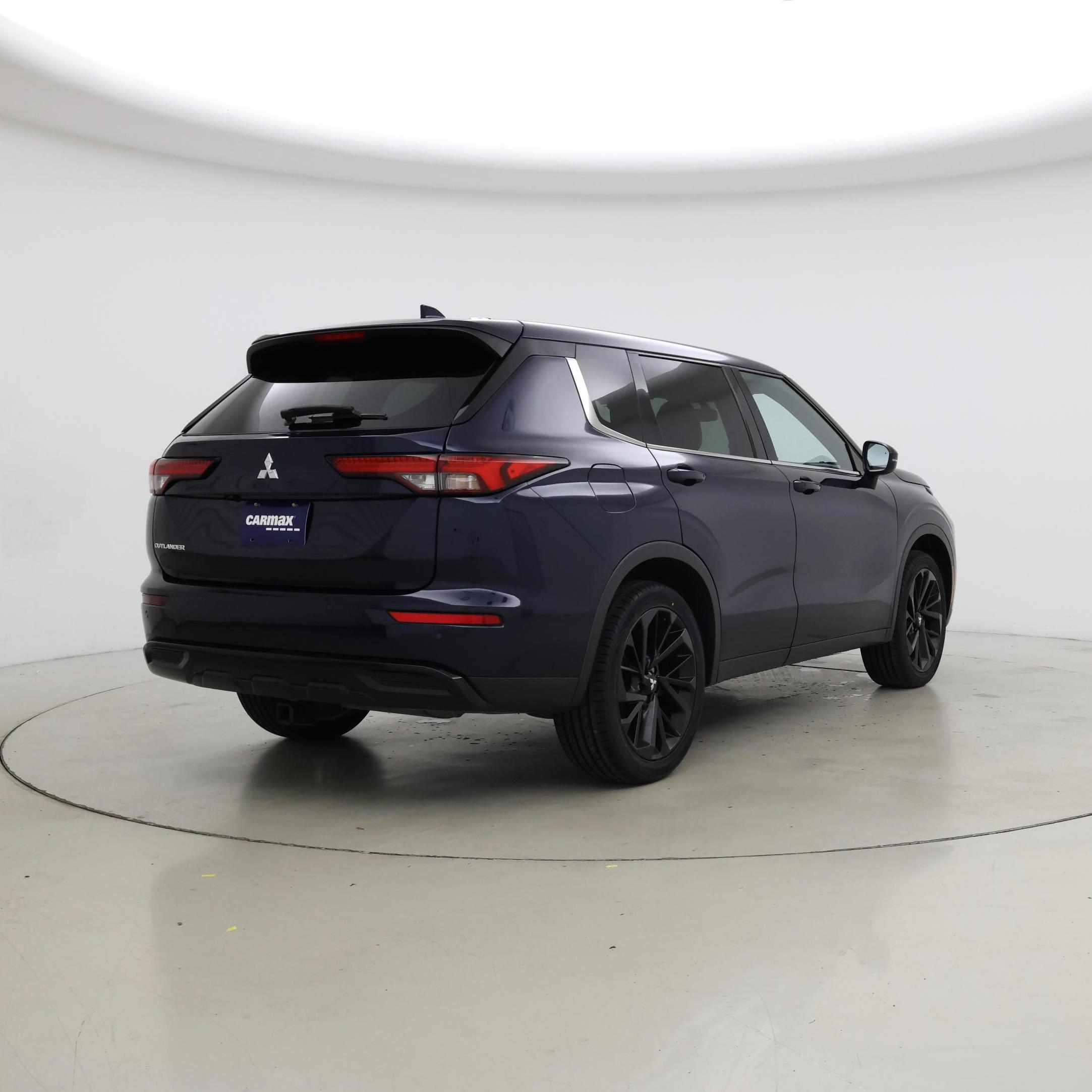 Thumbnail: 2022 Mitsubishi Outlander - 8