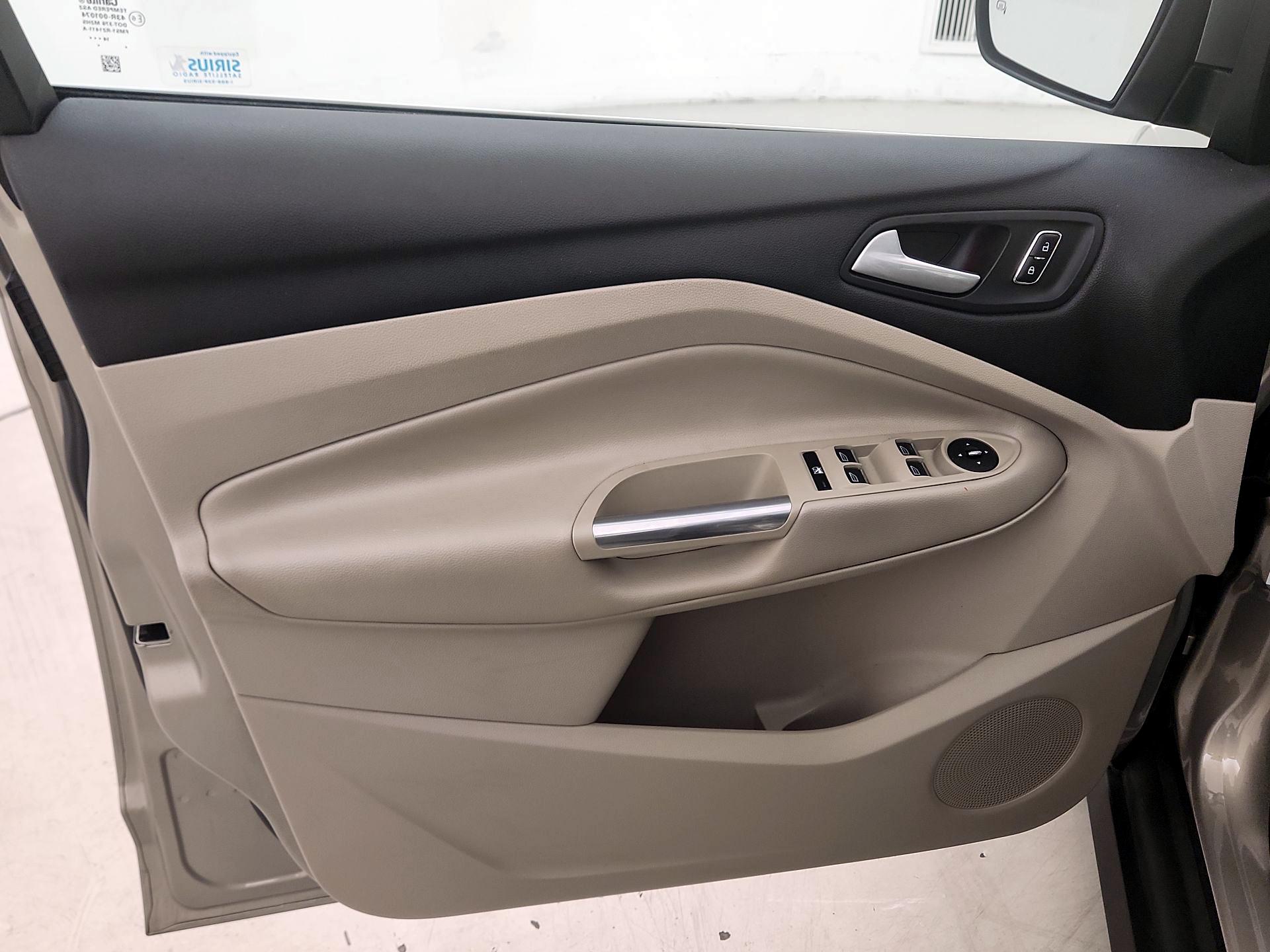 Thumbnail: 2015 Ford C-Max - 12
