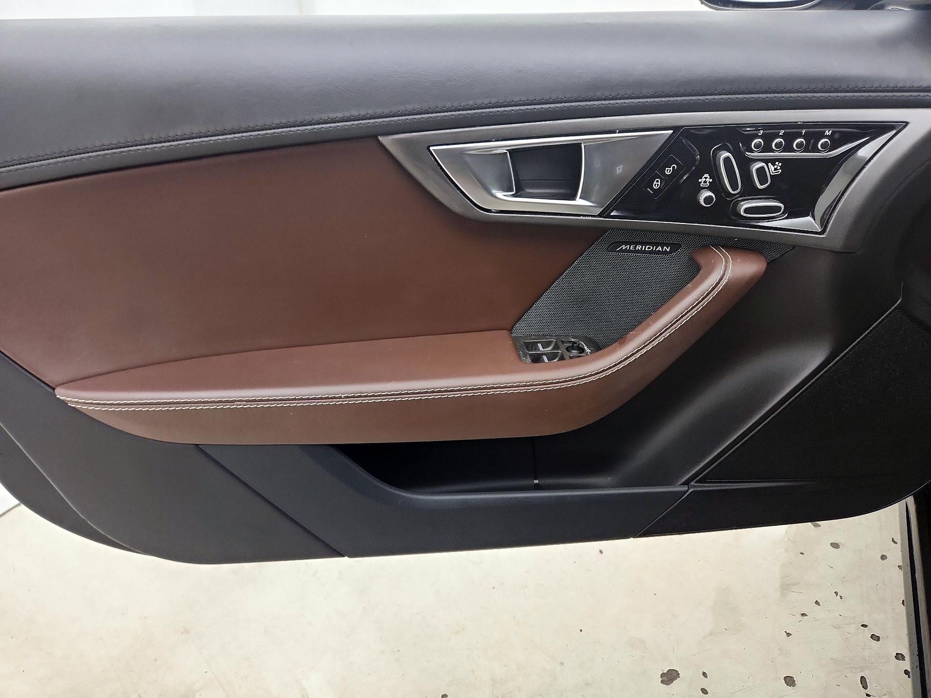 Thumbnail: 2014 Jaguar F-Type - 12