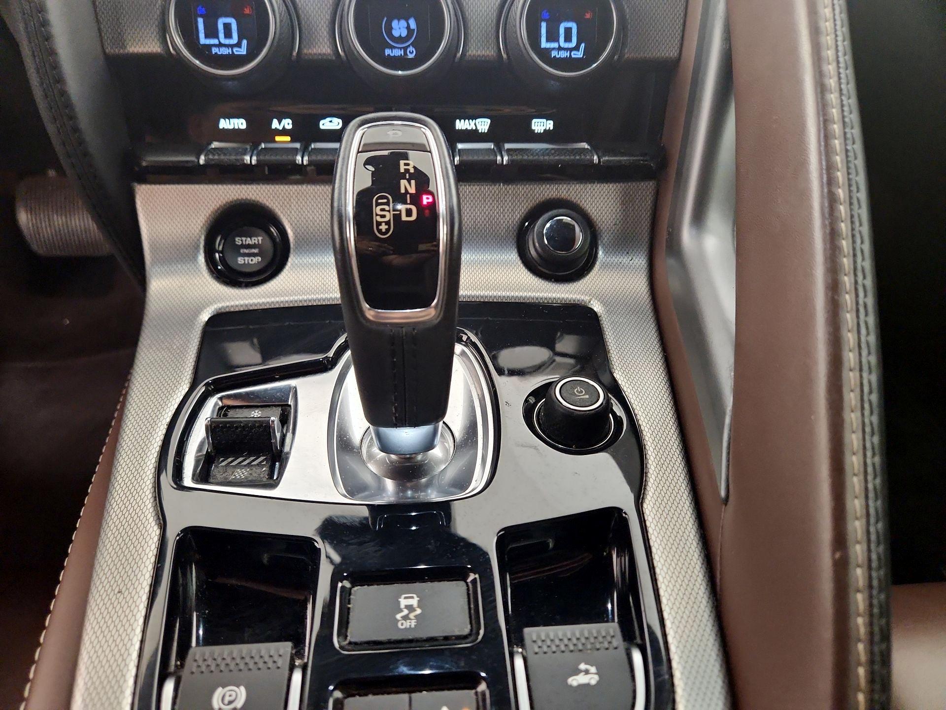 Thumbnail: 2014 Jaguar F-Type - 18