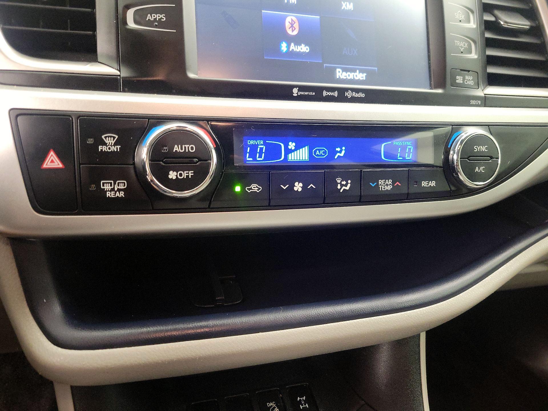 Thumbnail: 2017 Toyota Highlander - 15