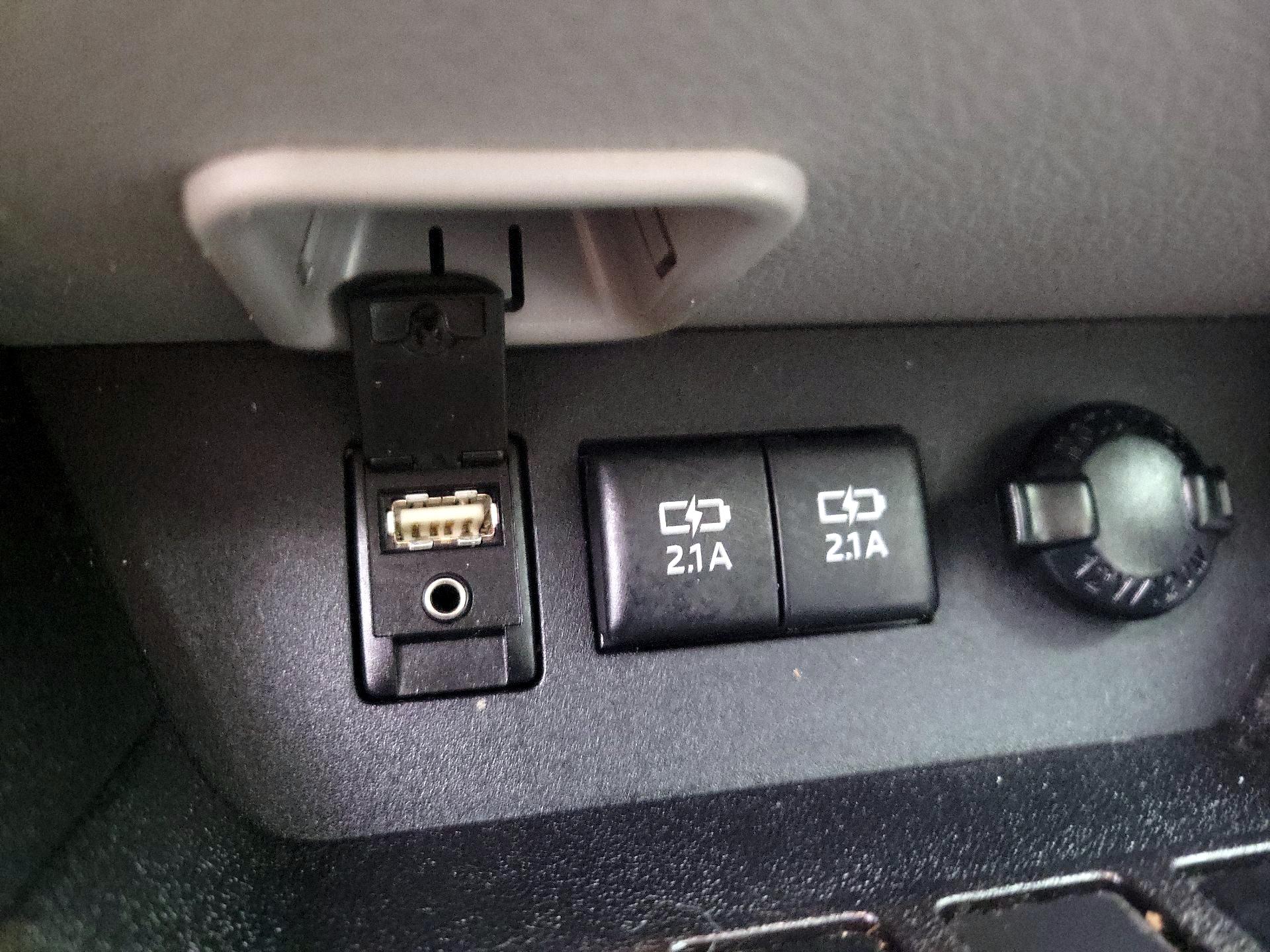 Thumbnail: 2017 Toyota Highlander - 17