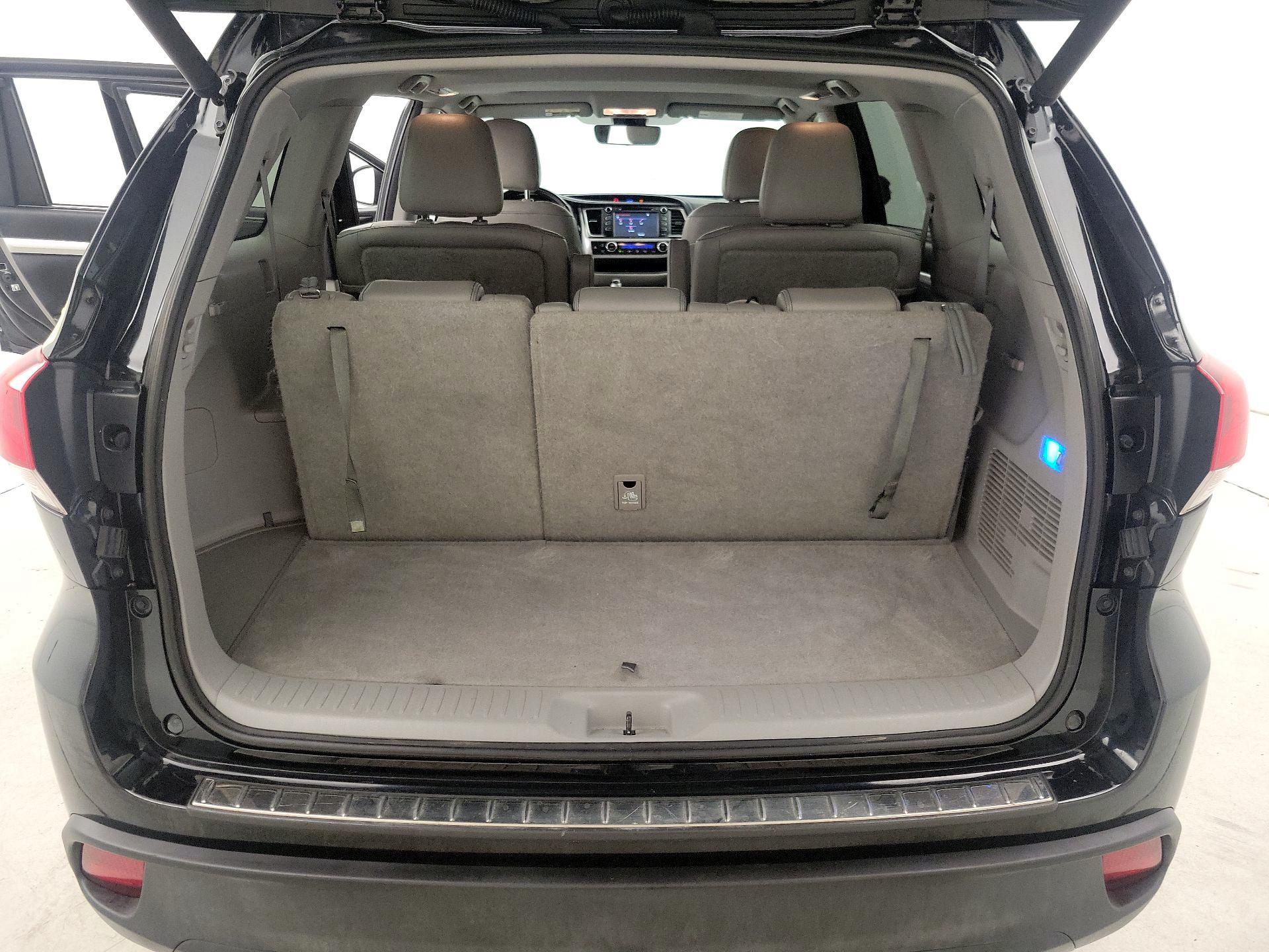 Thumbnail: 2017 Toyota Highlander - 19