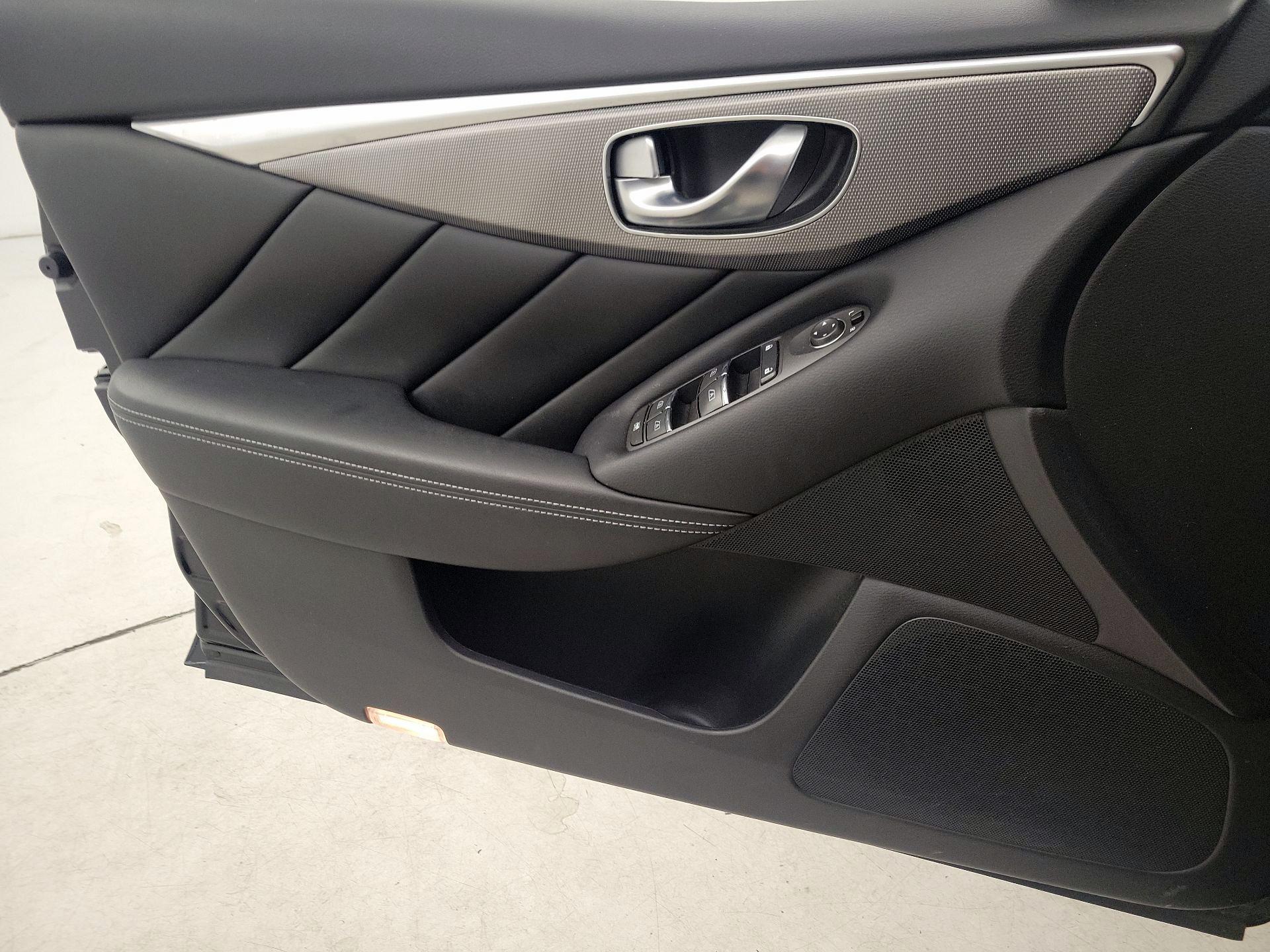 Thumbnail: 2015 INFINITI Q50 - 12