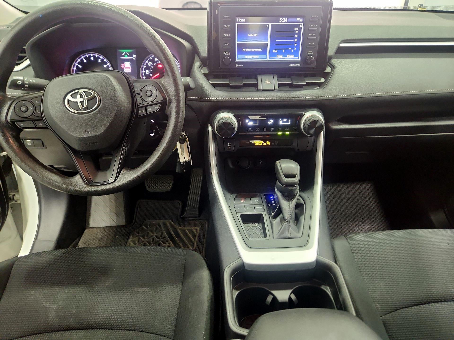 Thumbnail: 2021 Toyota RAV4 - 9