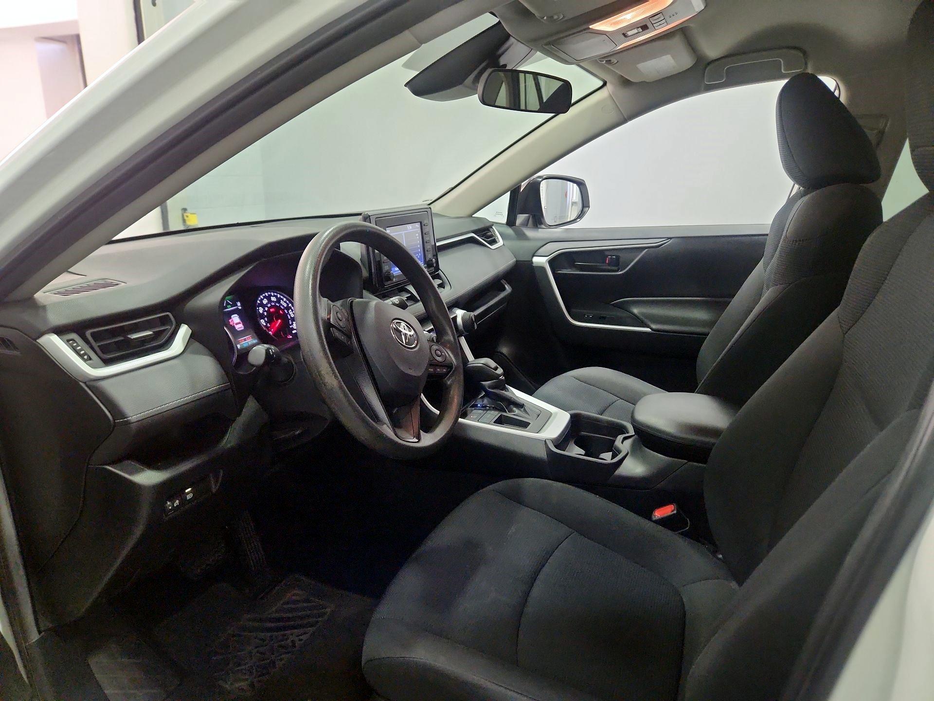 Thumbnail: 2021 Toyota RAV4 - 11