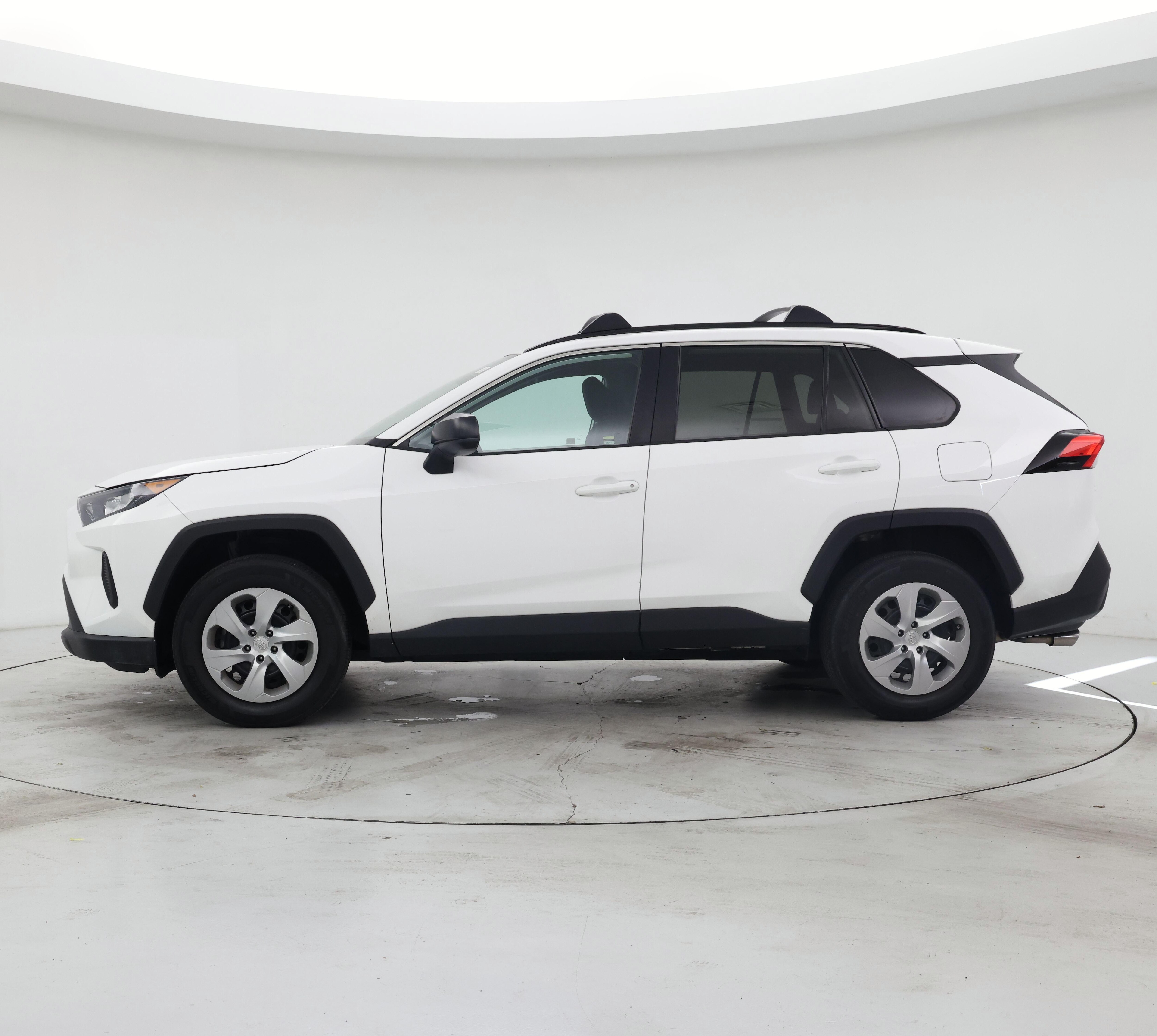 Thumbnail: 2021 Toyota RAV4 - 3
