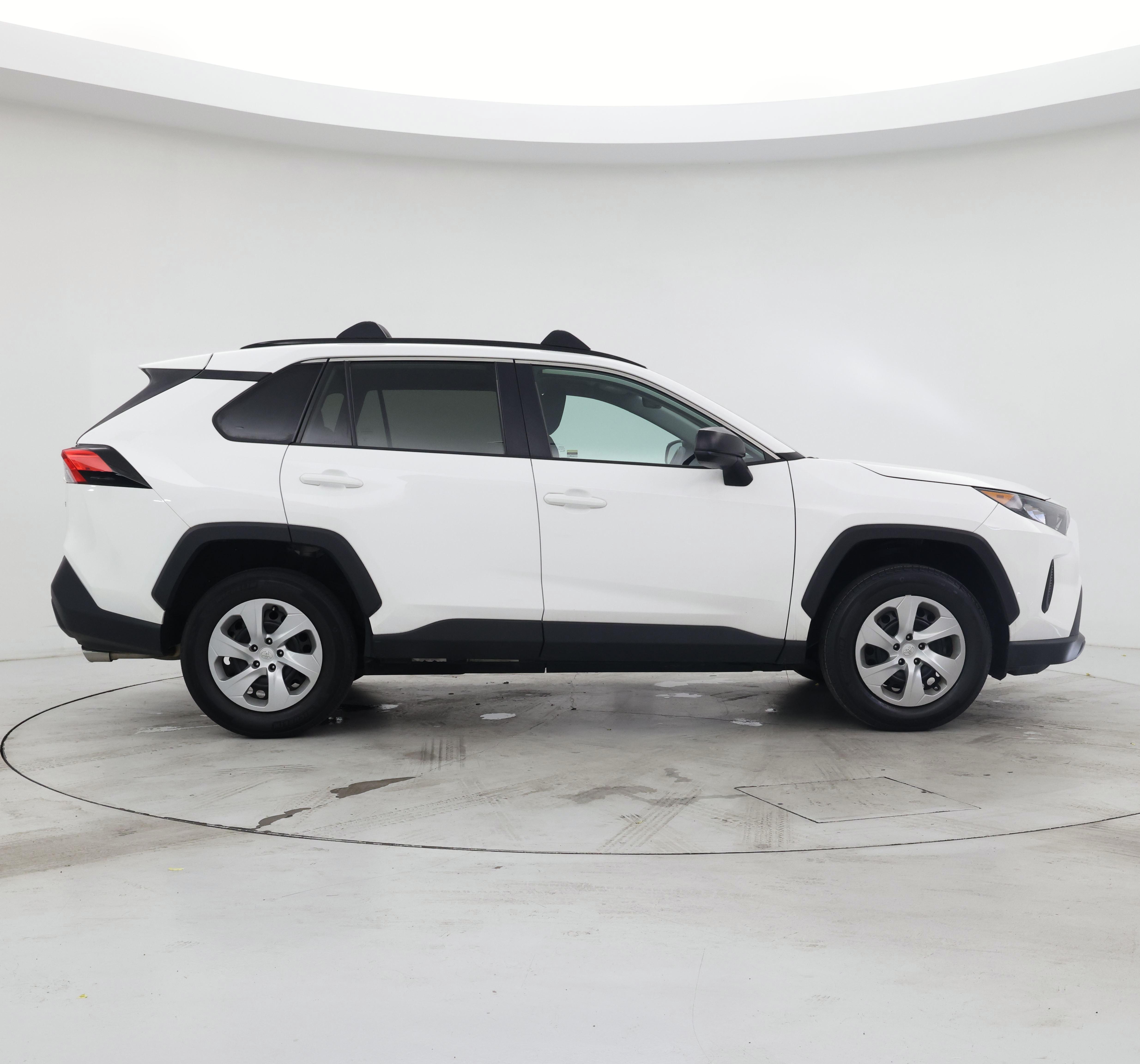 Thumbnail: 2021 Toyota RAV4 - 7