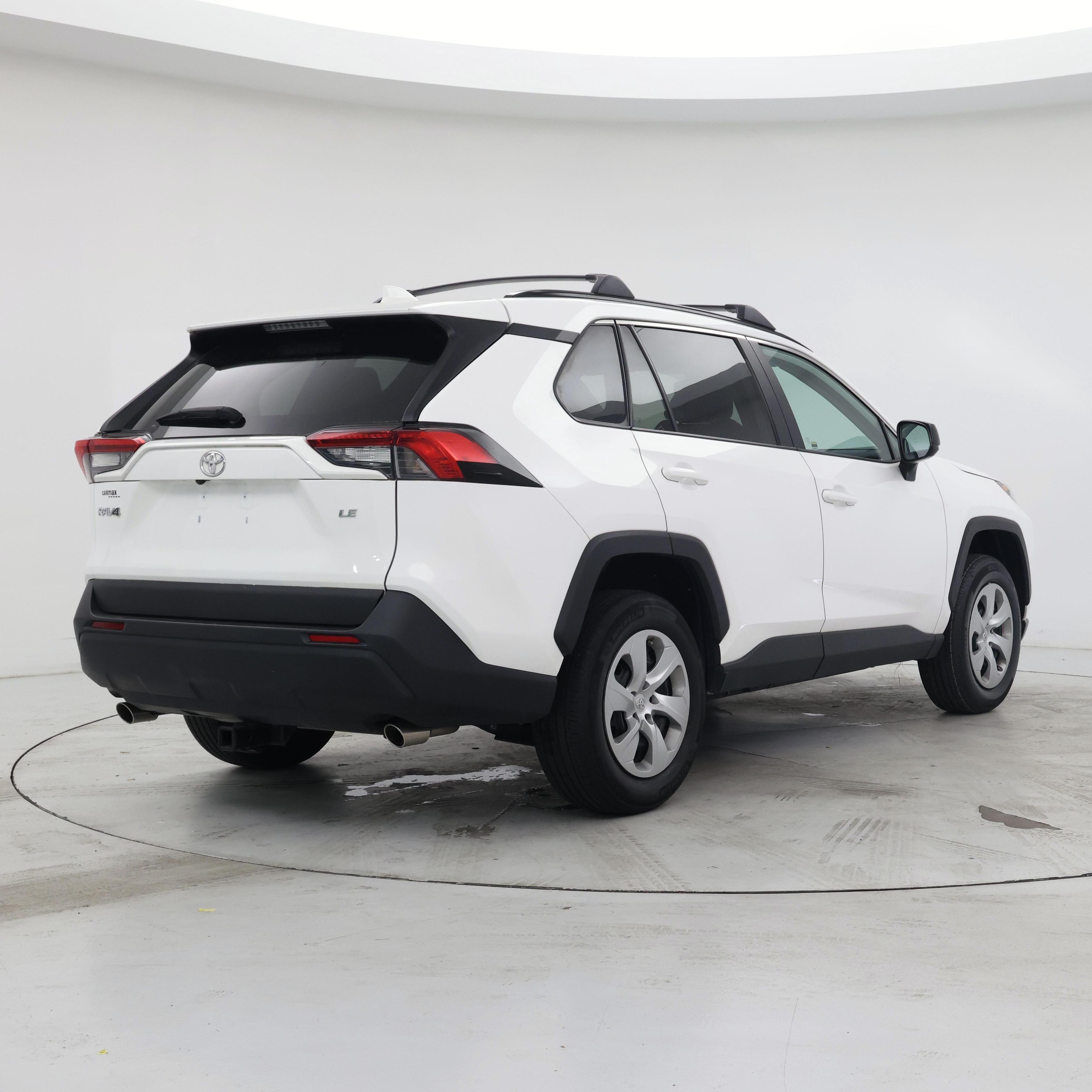 Thumbnail: 2021 Toyota RAV4 - 8