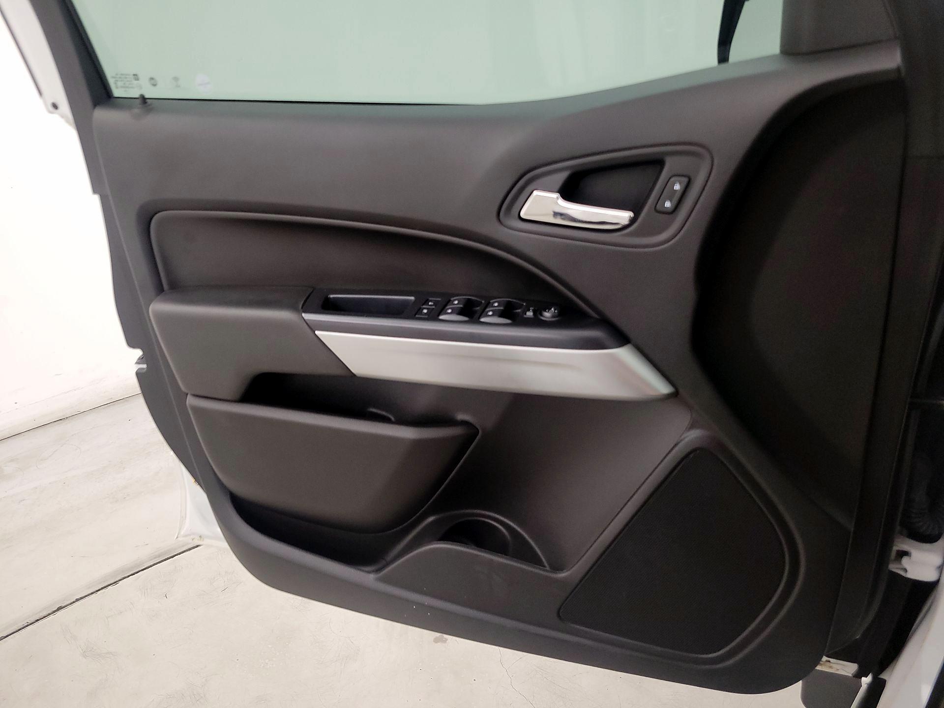 Thumbnail: 2019 Chevrolet Colorado - 12