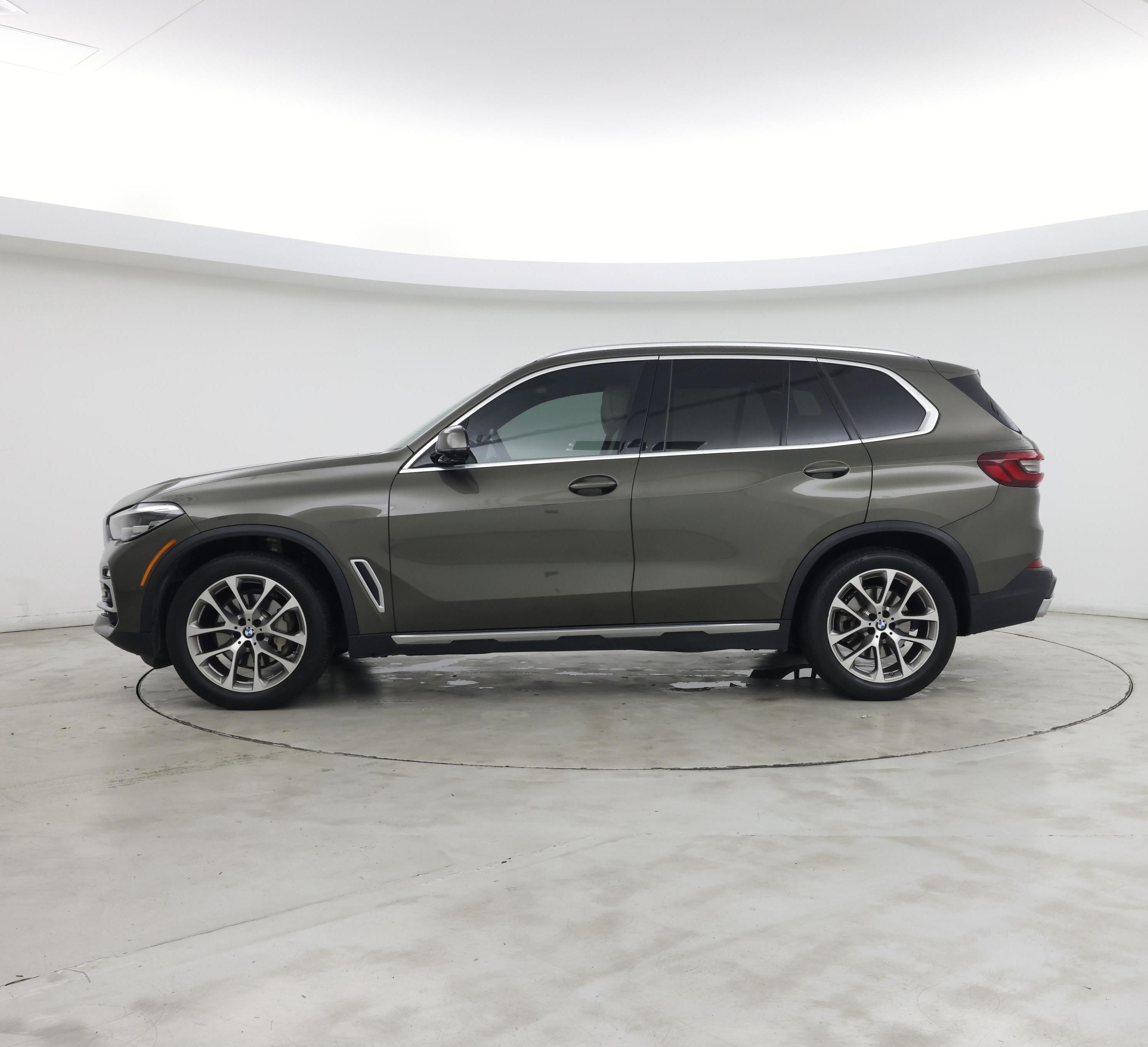 Thumbnail: 2021 BMW X5 - 3