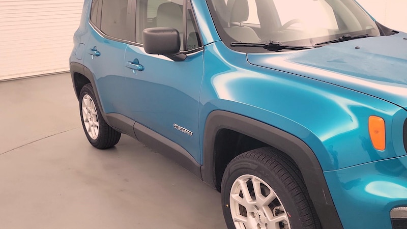 2022 Jeep Renegade Latitude Hero Image