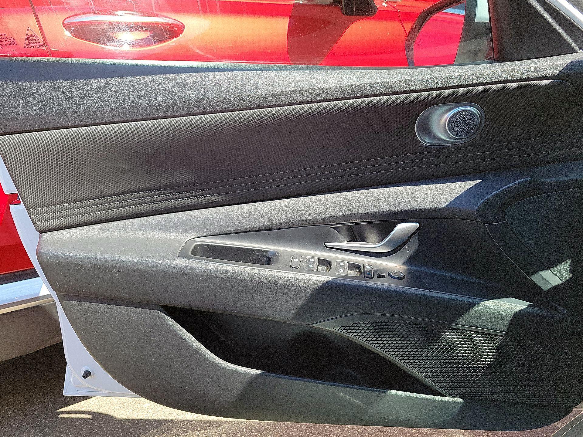 Thumbnail: 2021 Hyundai Elantra - 12