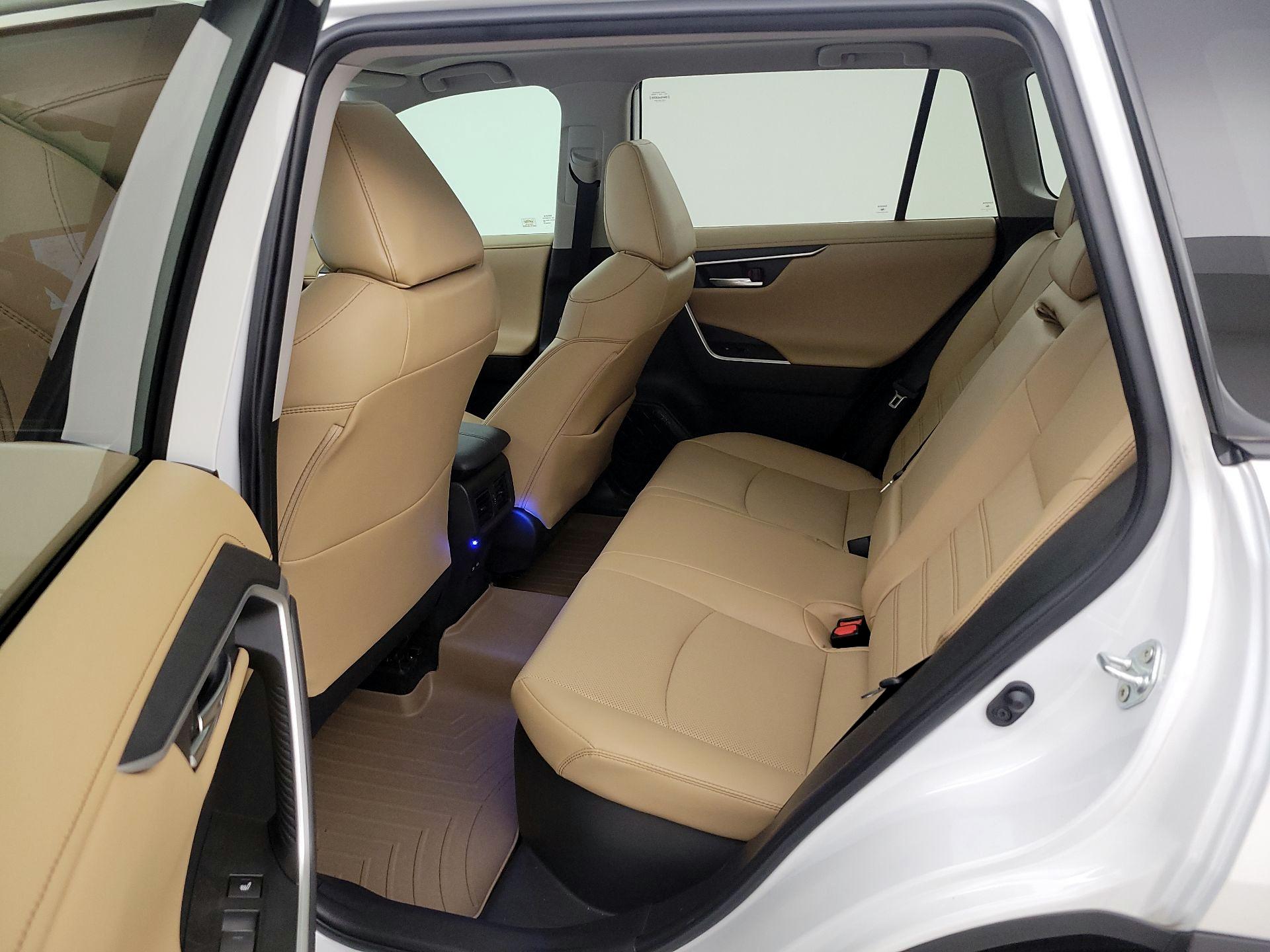 Thumbnail: 2023 Toyota RAV4 - 20