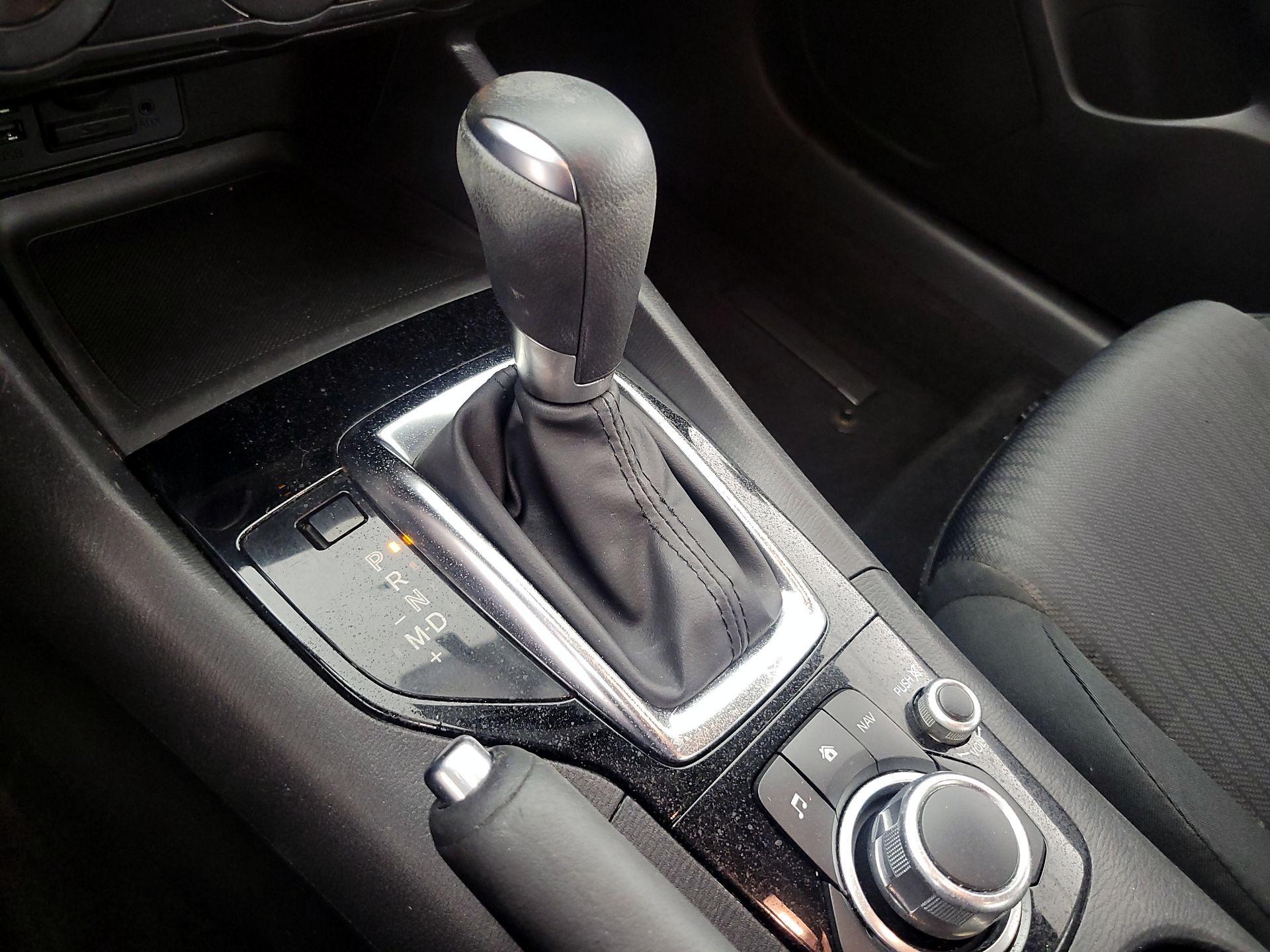 Thumbnail: 2016 Mazda Mazda3 - 18