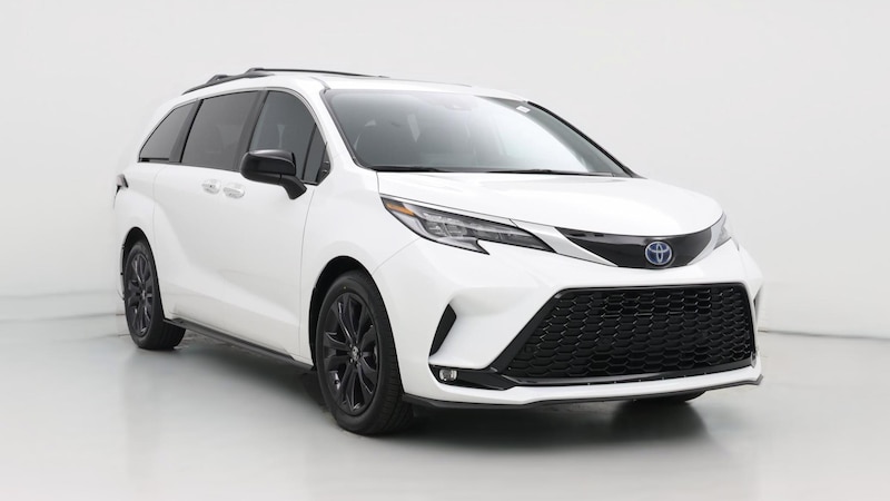 2022 Toyota Sienna XSE Hero Image