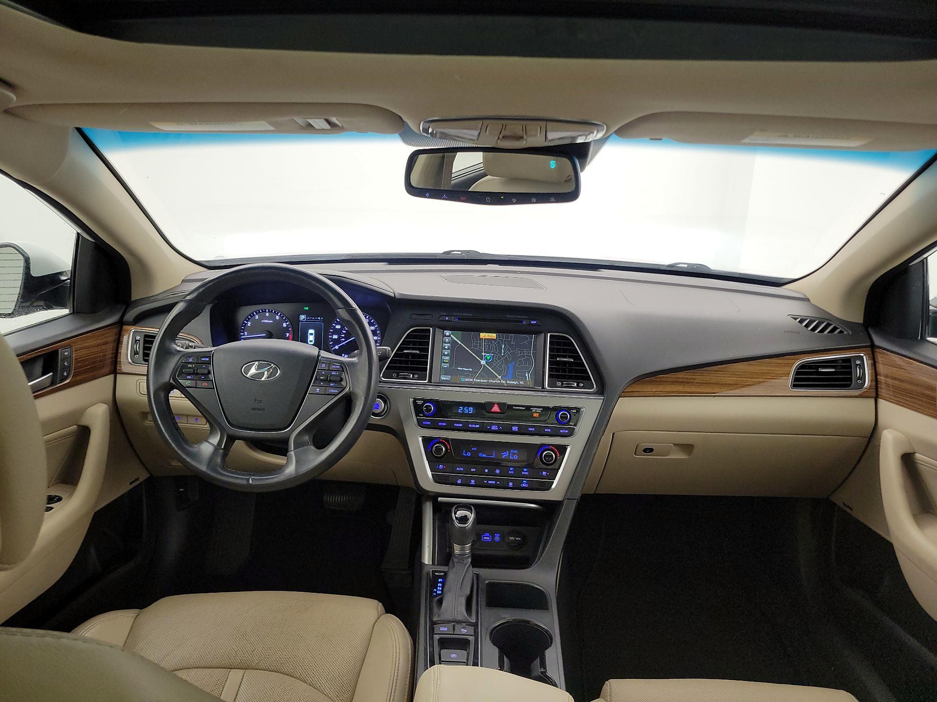 Thumbnail: 2015 Hyundai Sonata - 9