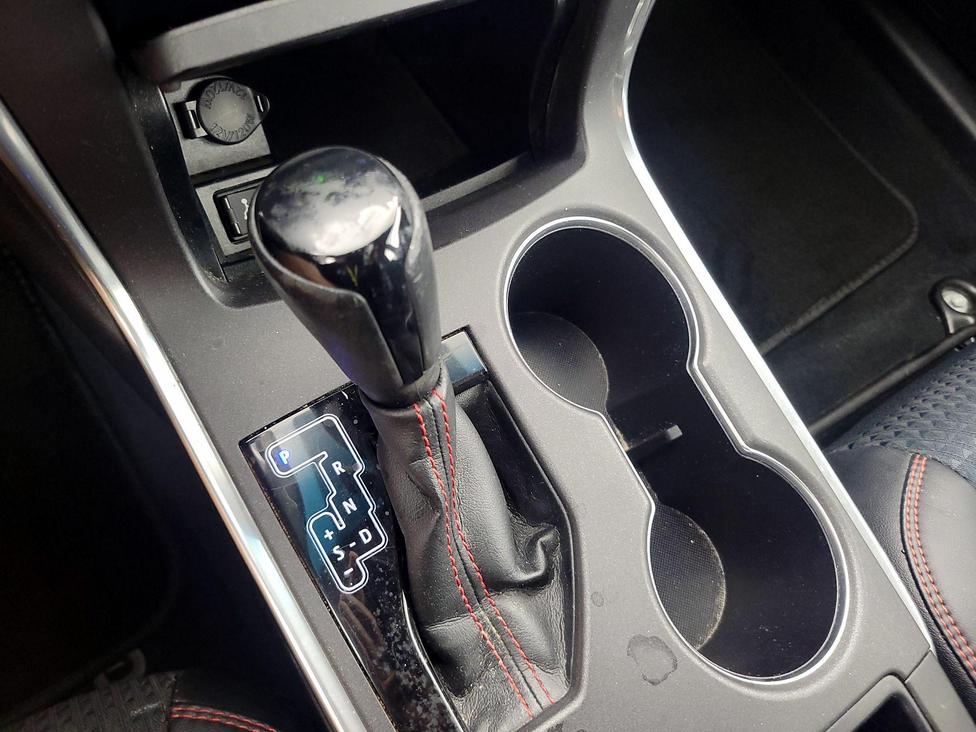 Thumbnail: 2015 Toyota Camry - 17