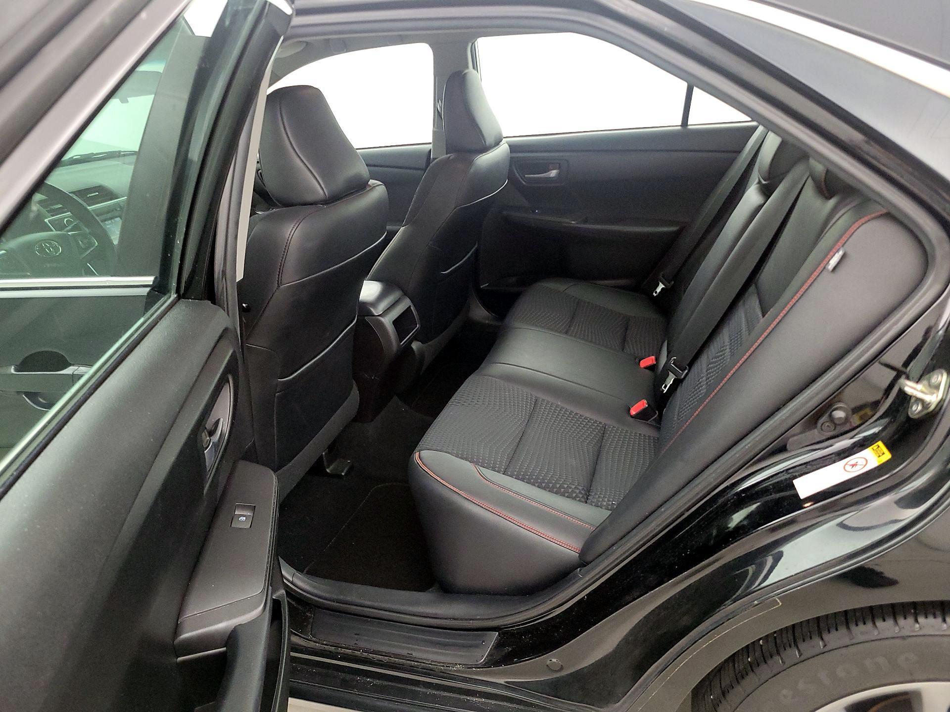 Thumbnail: 2015 Toyota Camry - 19
