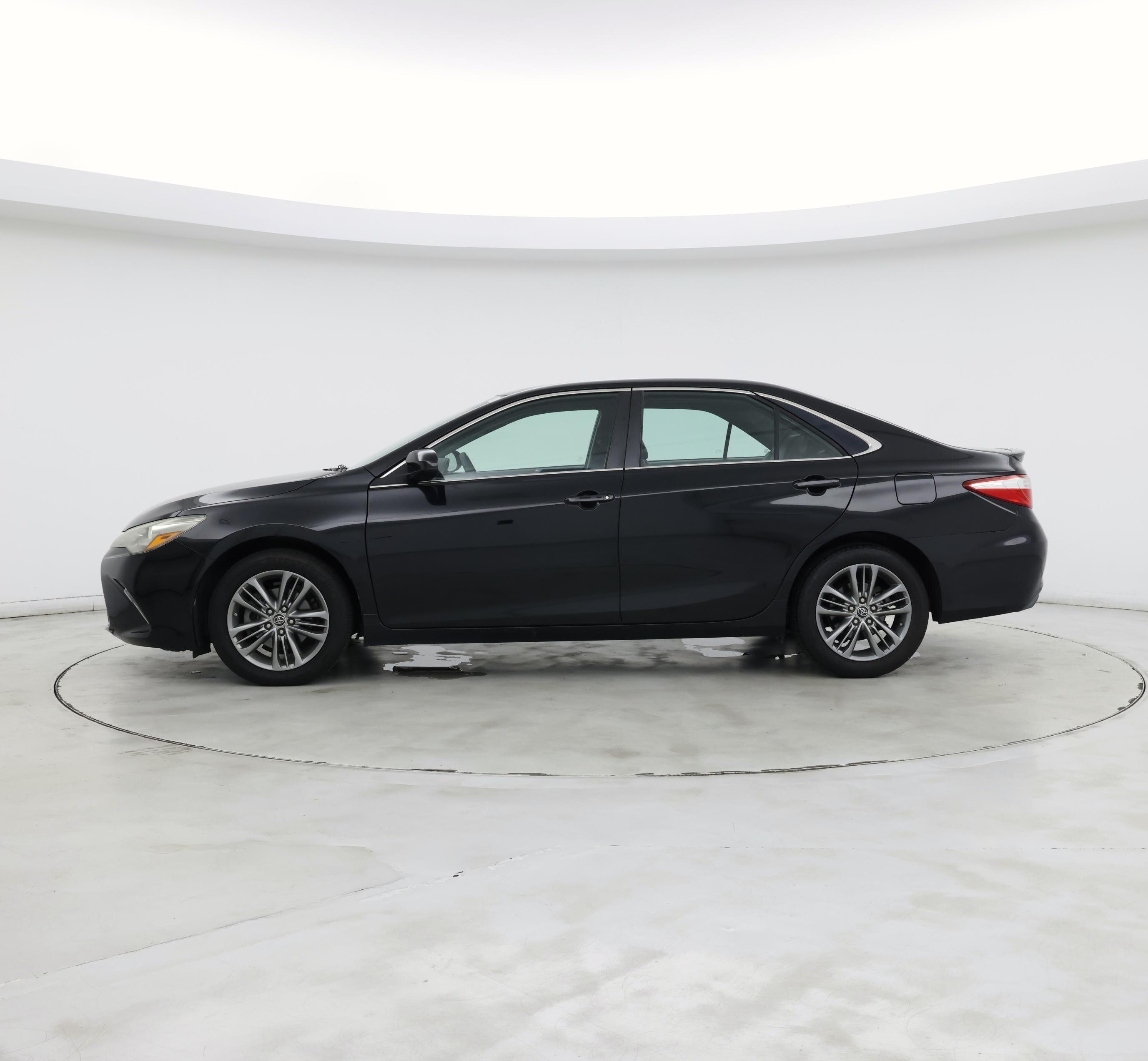 Thumbnail: 2015 Toyota Camry - 3