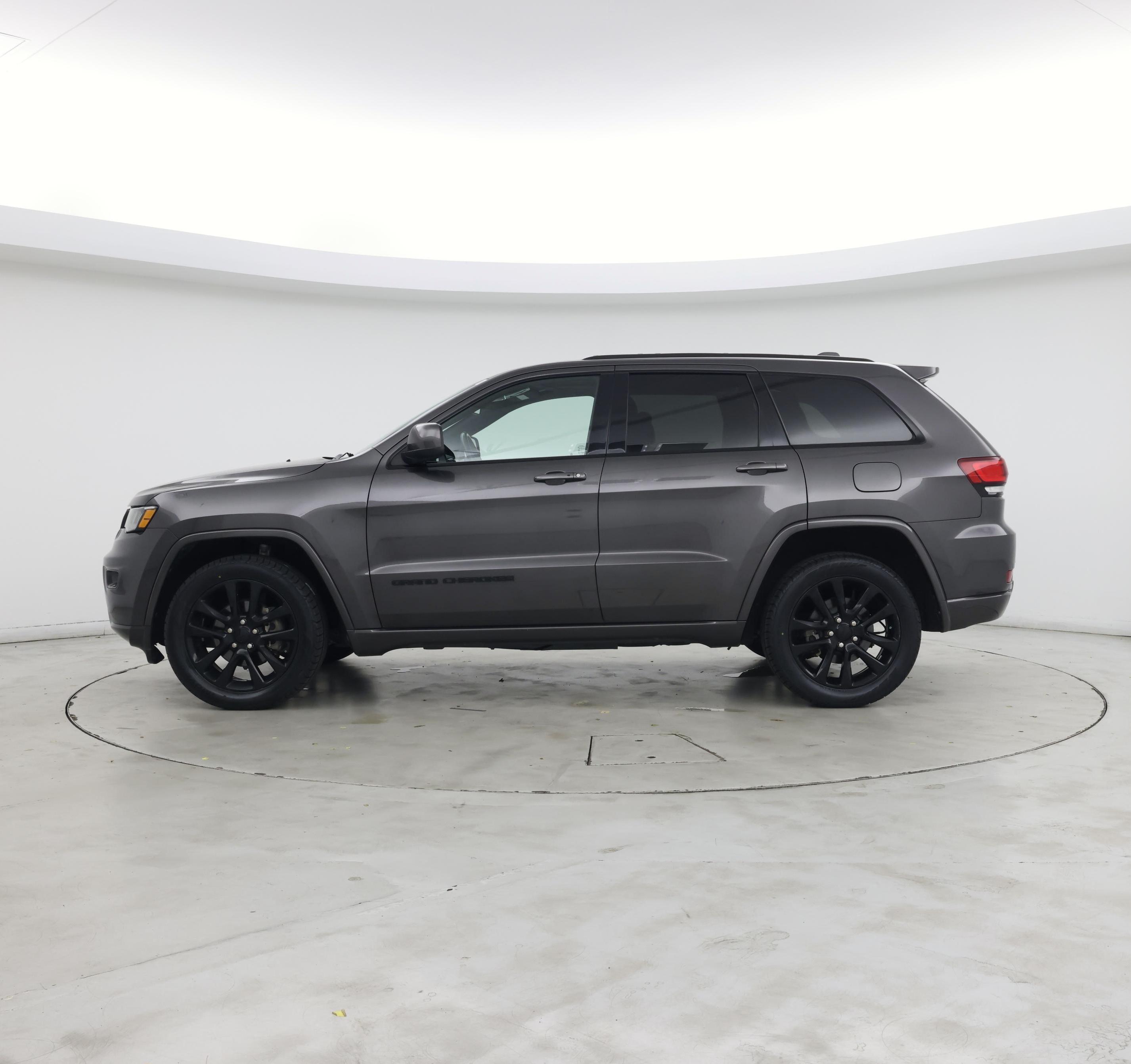 Thumbnail: 2020 Jeep Grand Cherokee - 3
