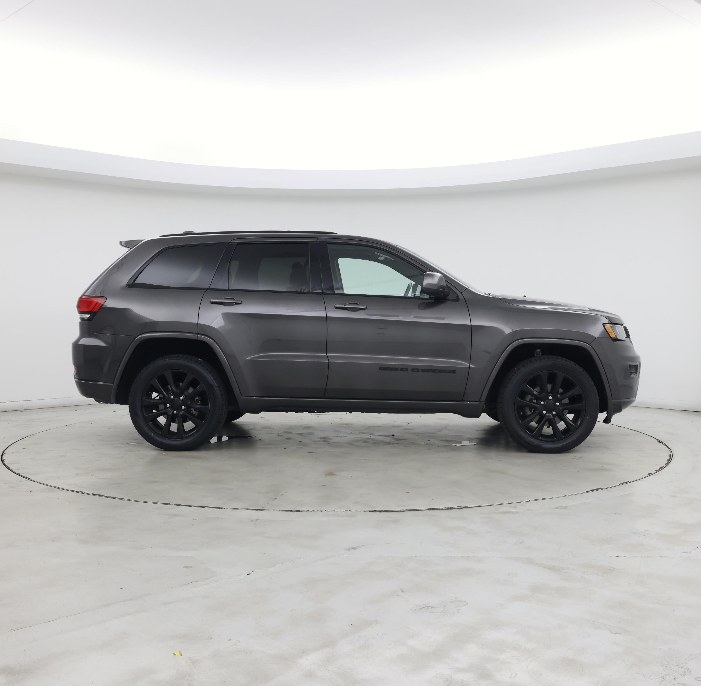 Thumbnail: 2020 Jeep Grand Cherokee - 7