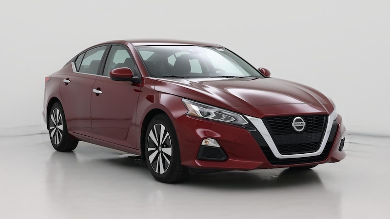 2022 Nissan Altima SV Hero Image