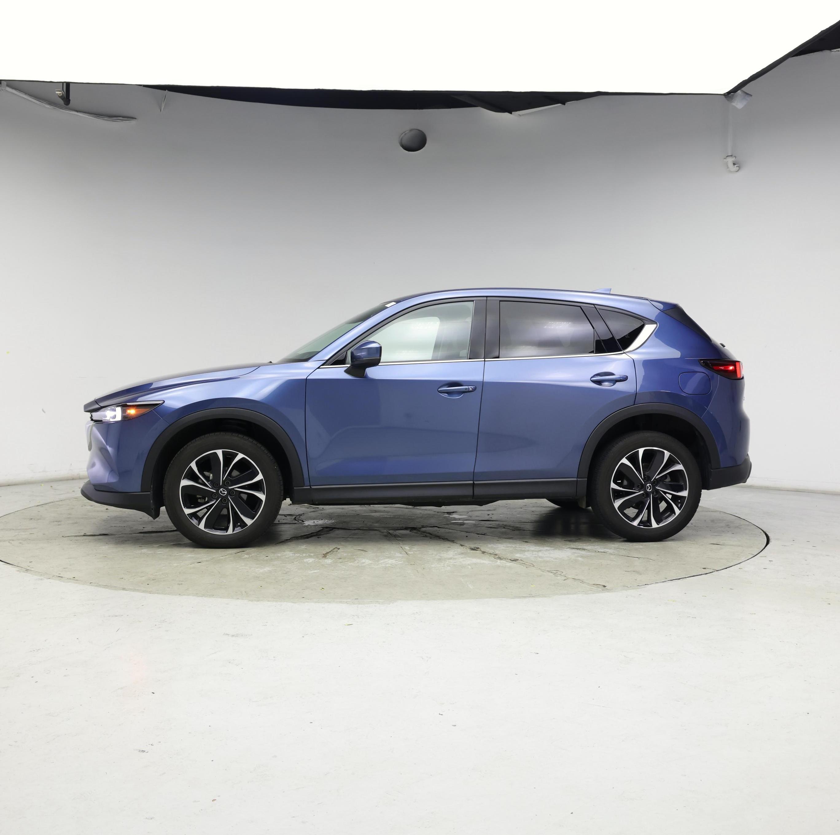 Thumbnail: 2023 Mazda CX-5 - 3