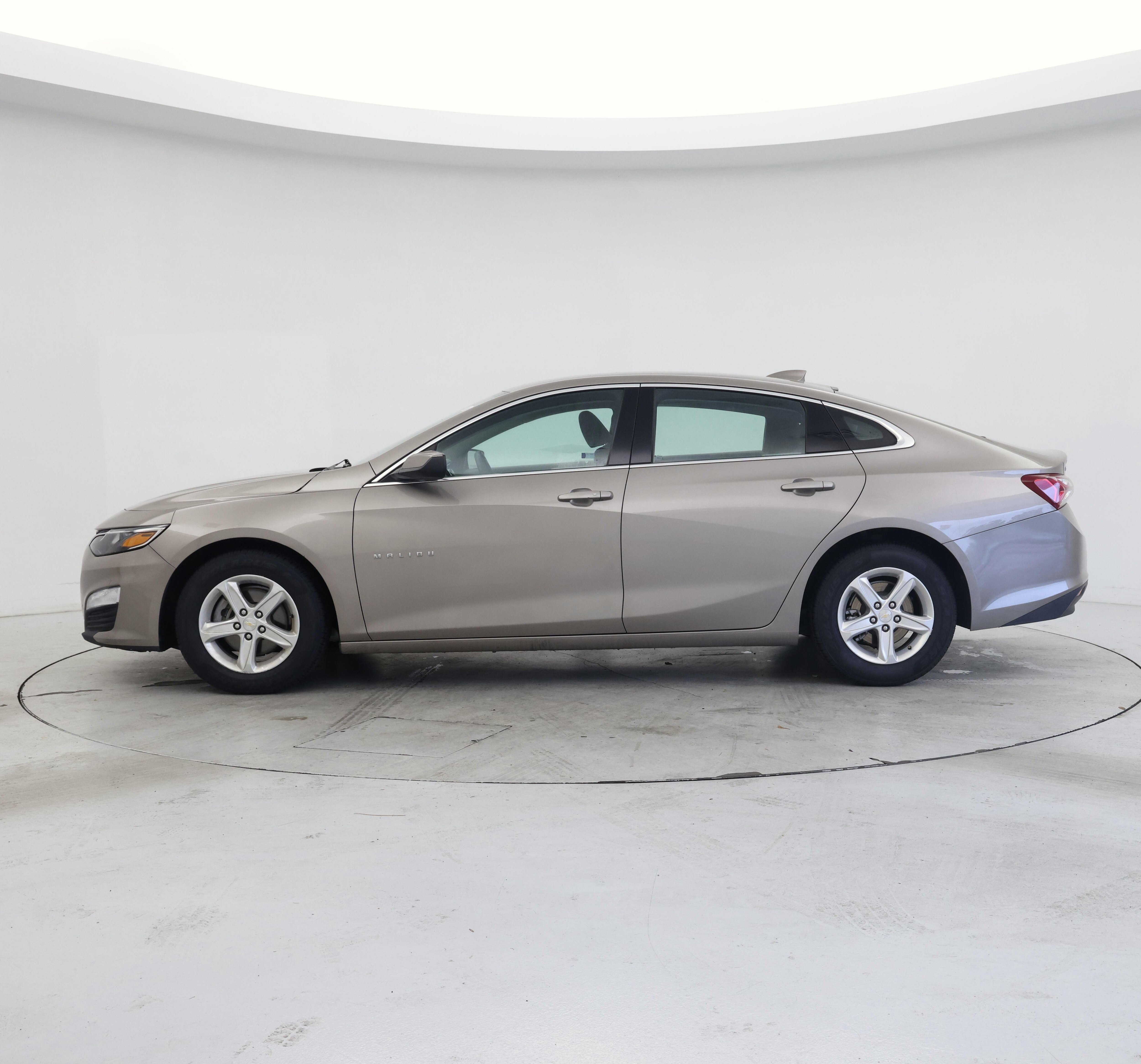 Thumbnail: 2022 Chevrolet Malibu - 3