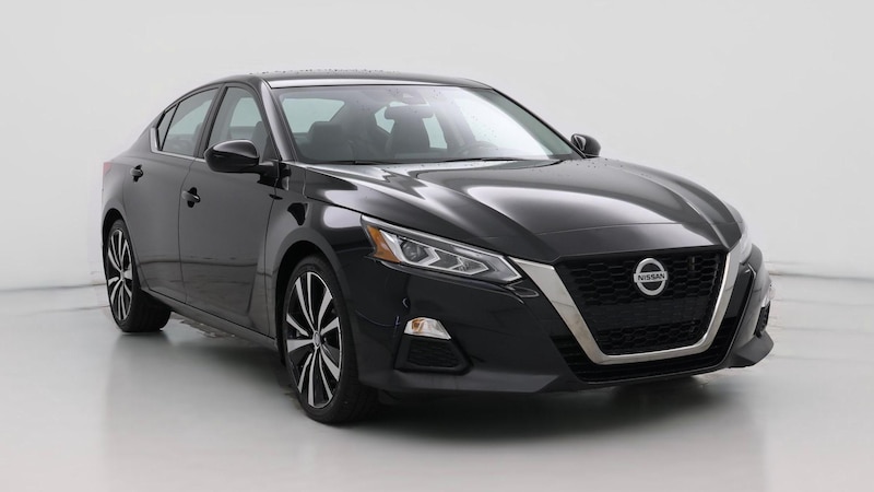 2022 Nissan Altima SR Hero Image