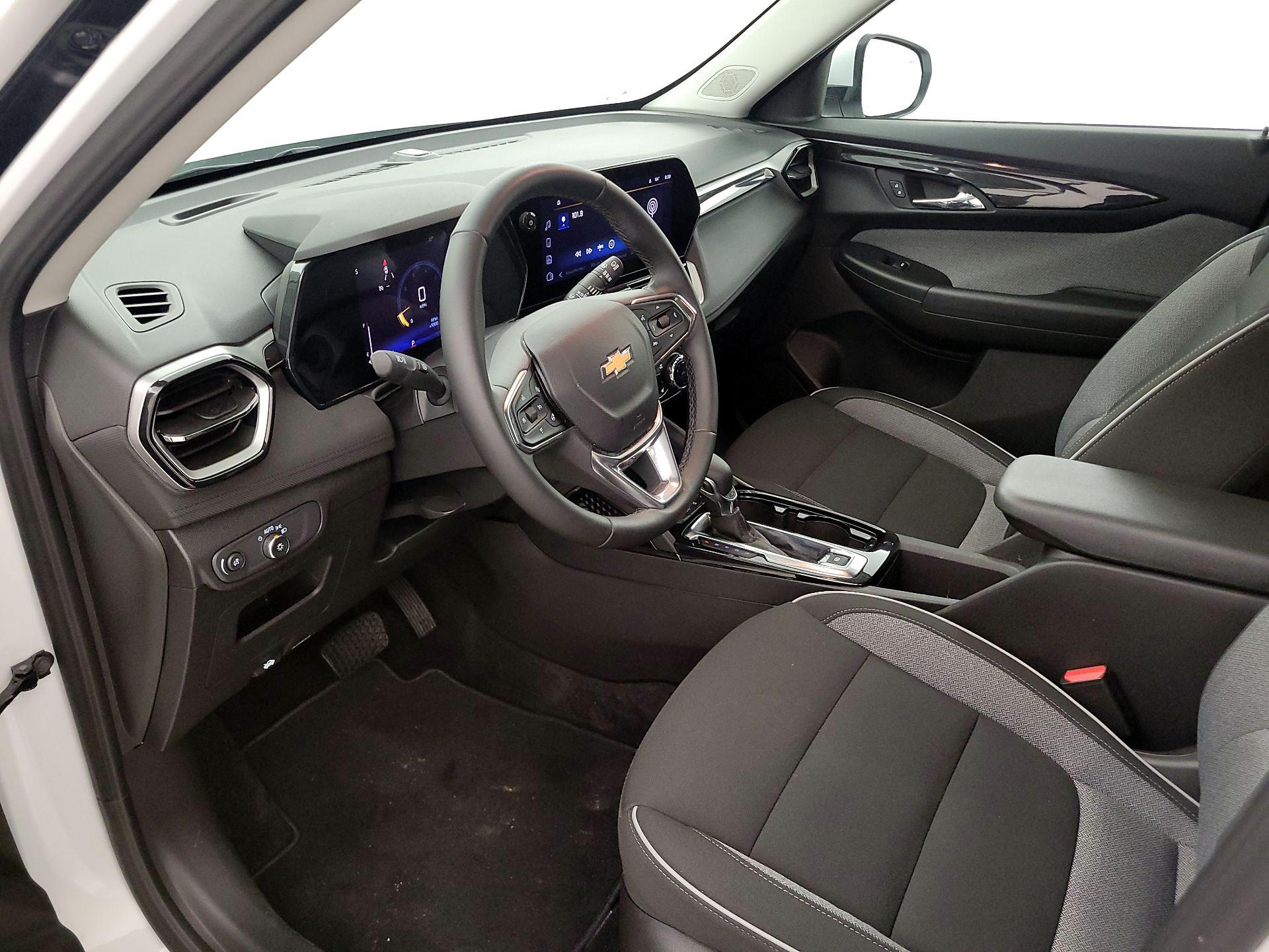 Thumbnail: 2025 Chevrolet TrailBlazer - 11