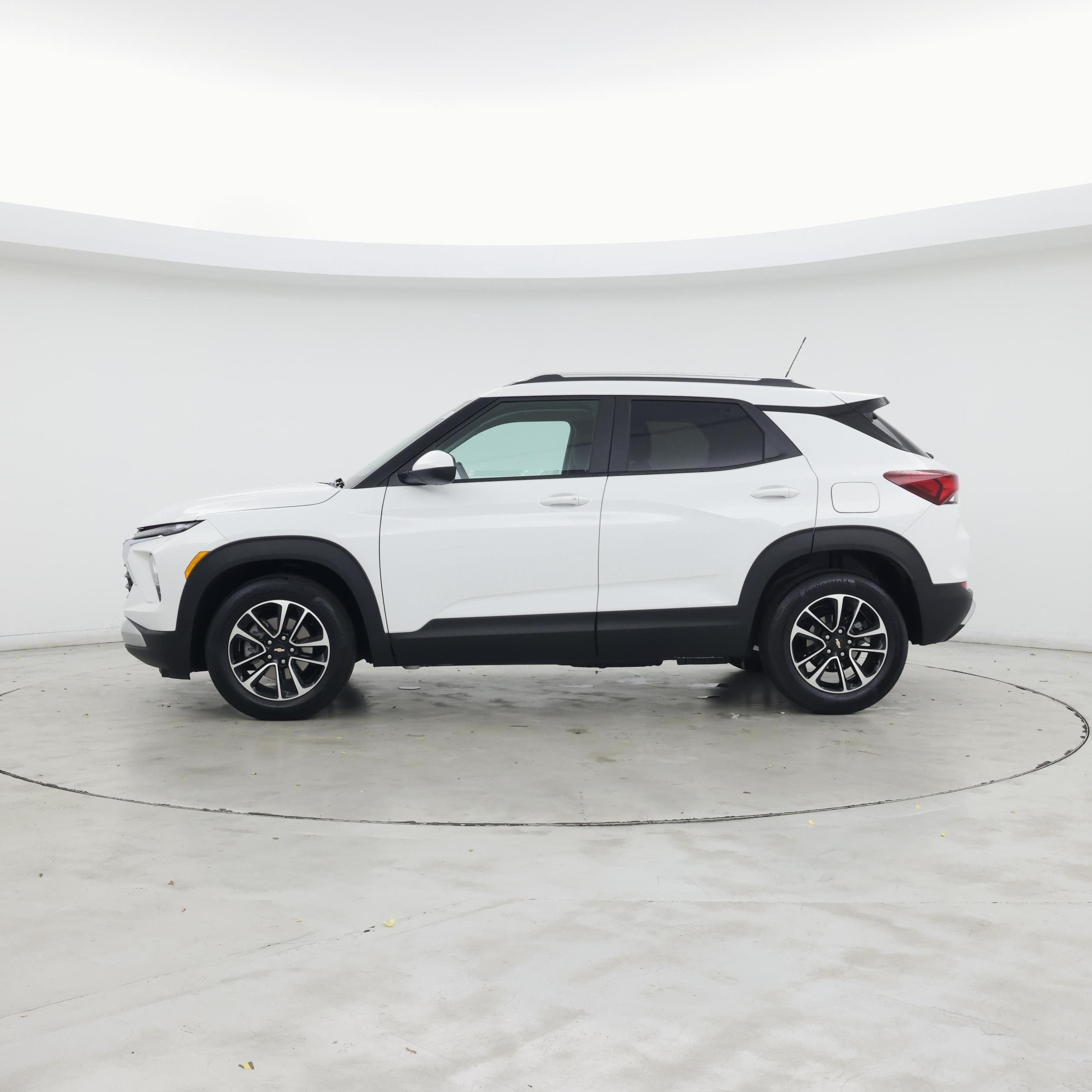 Thumbnail: 2025 Chevrolet TrailBlazer - 3