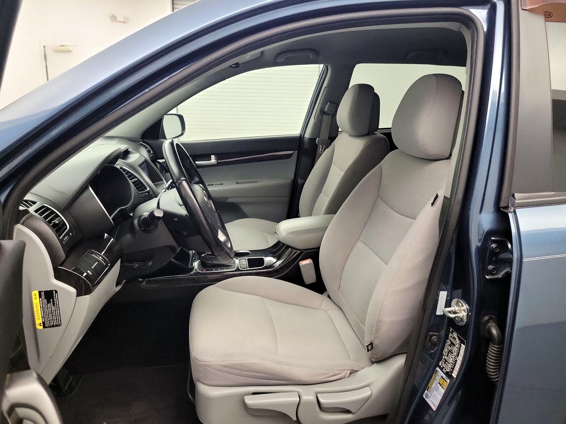 Thumbnail: 2014 Kia Sorento - 11