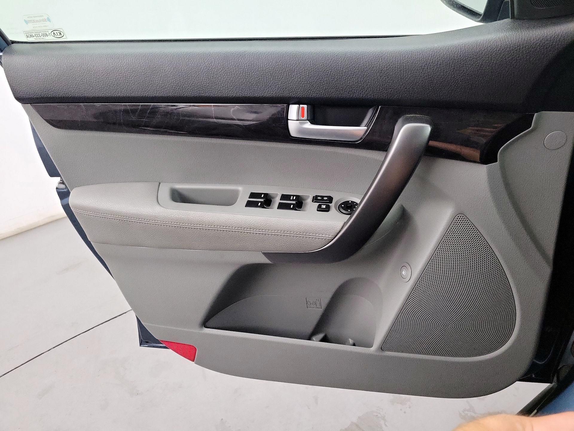 Thumbnail: 2014 Kia Sorento - 12