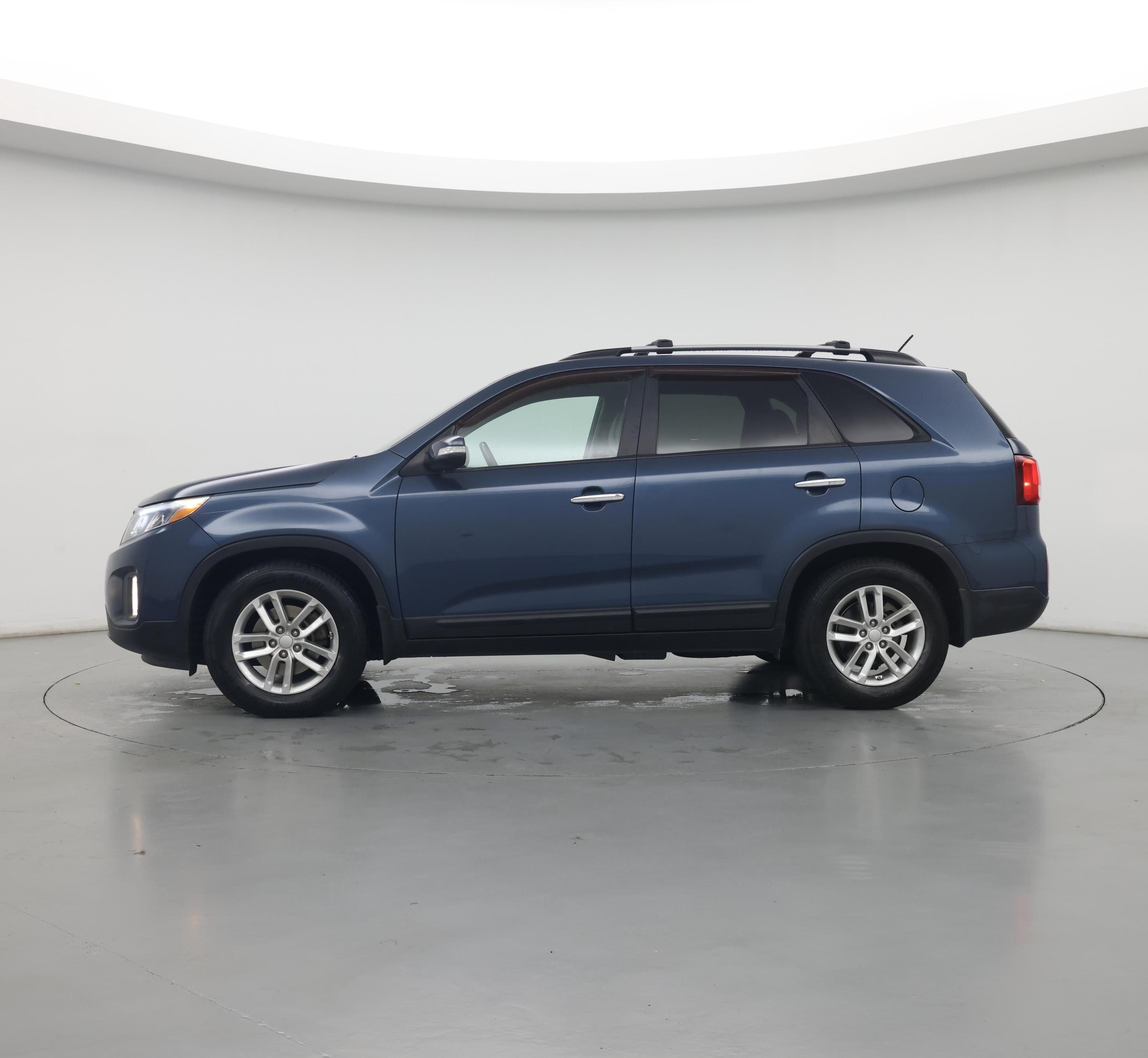 Thumbnail: 2014 Kia Sorento - 3