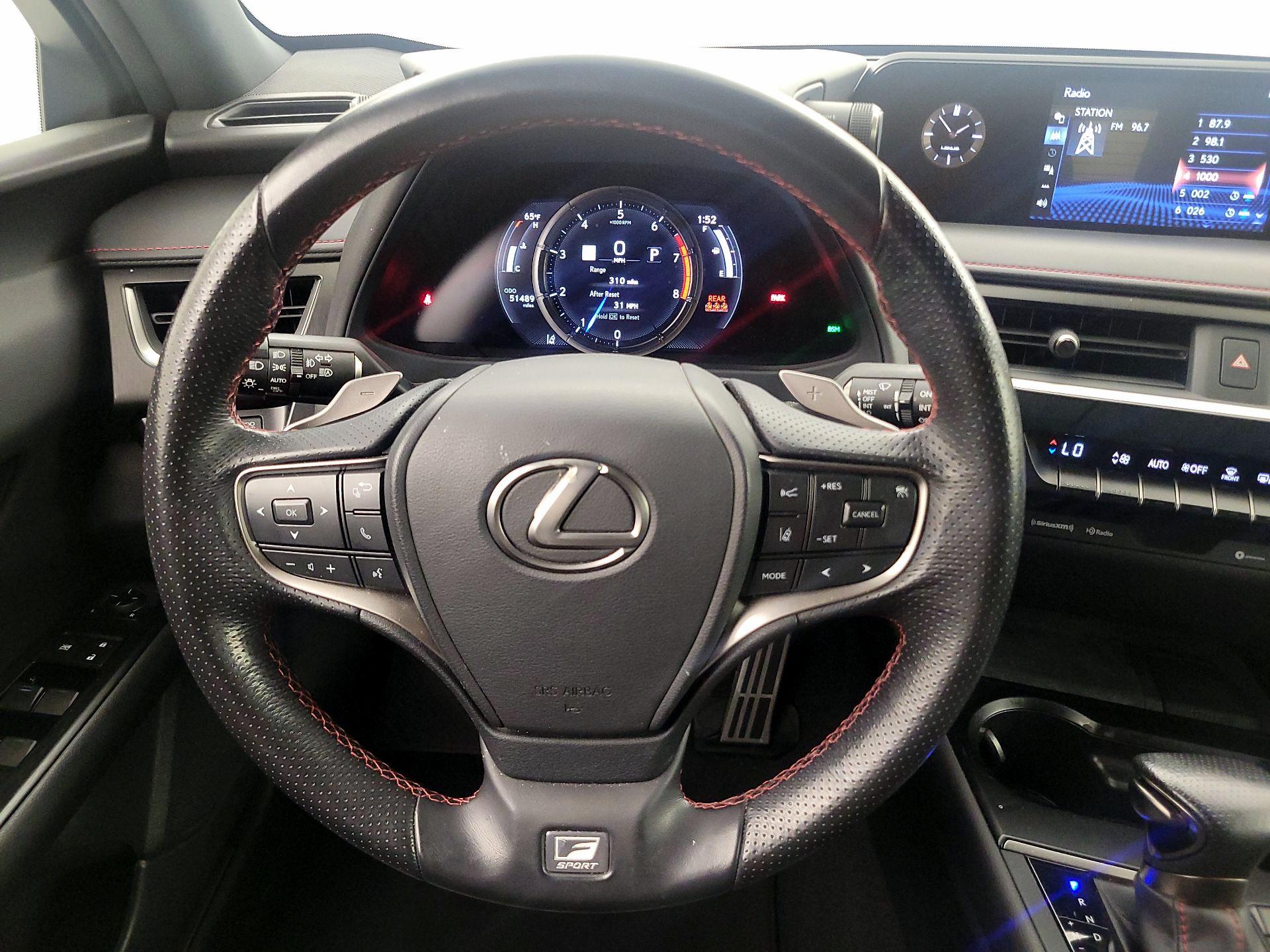 Thumbnail: 2022 Lexus UX - 10