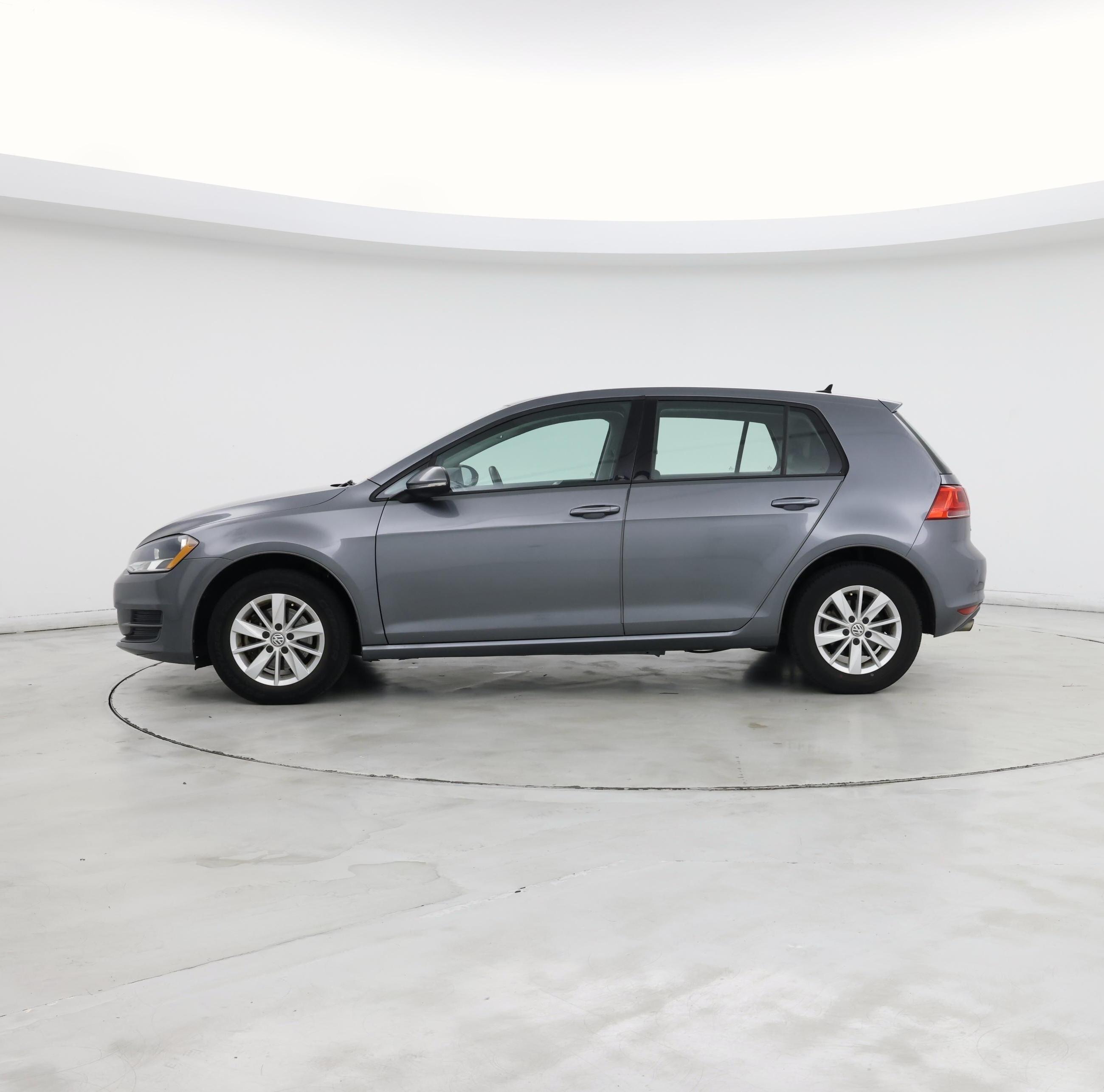 Thumbnail: 2015 Volkswagen Golf - 3
