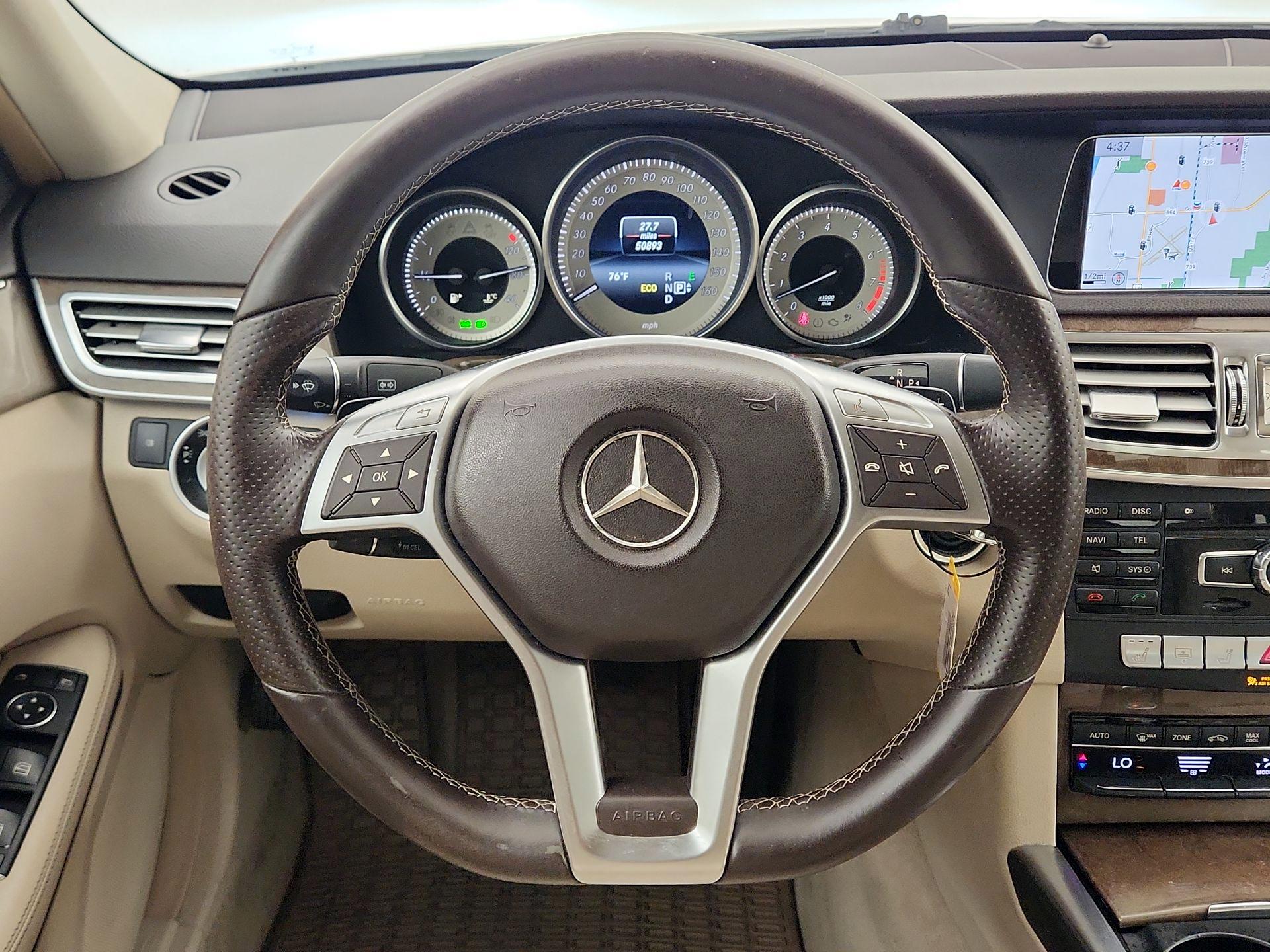 Thumbnail: 2014 Mercedes-Benz E-Class - 10