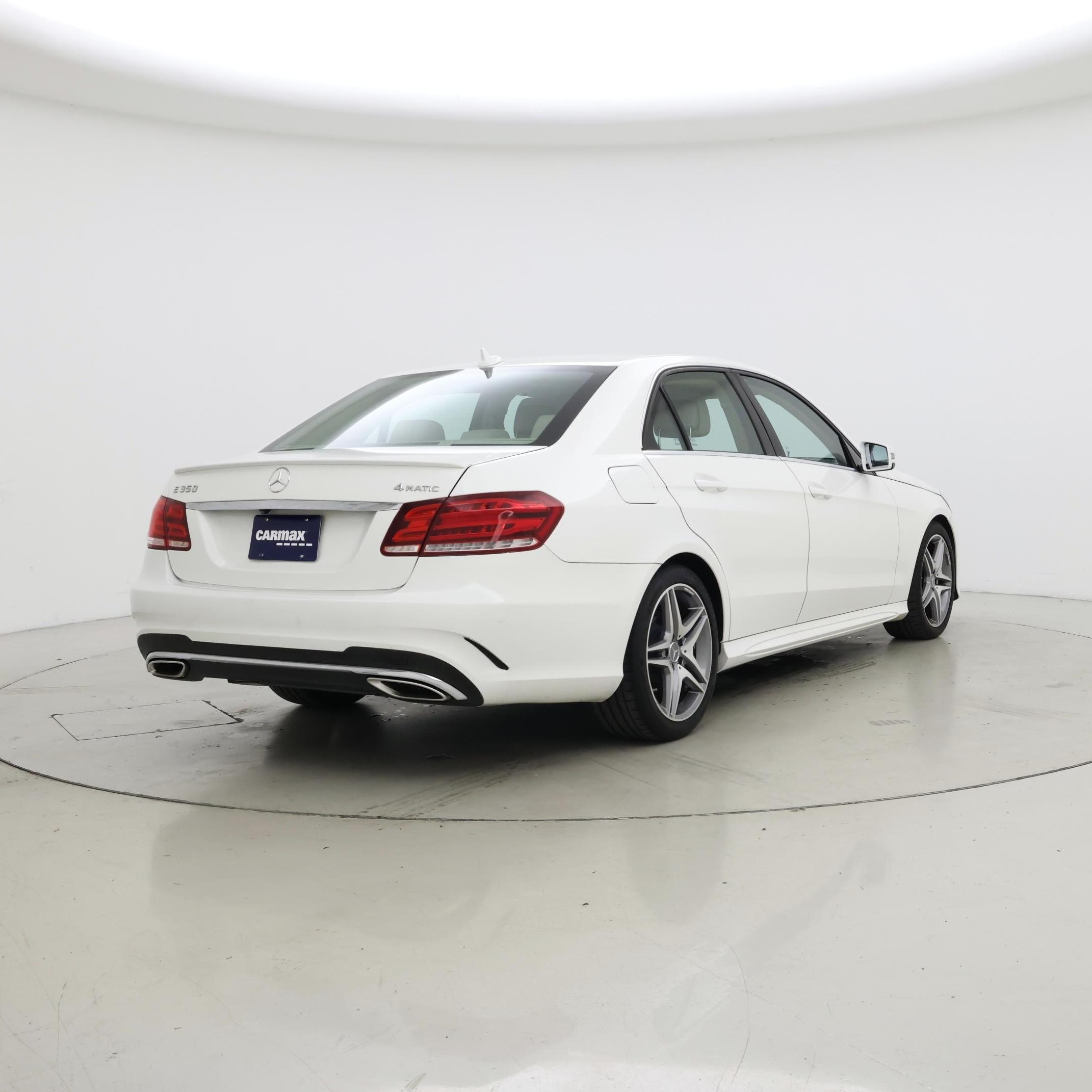 Thumbnail: 2014 Mercedes-Benz E-Class - 8