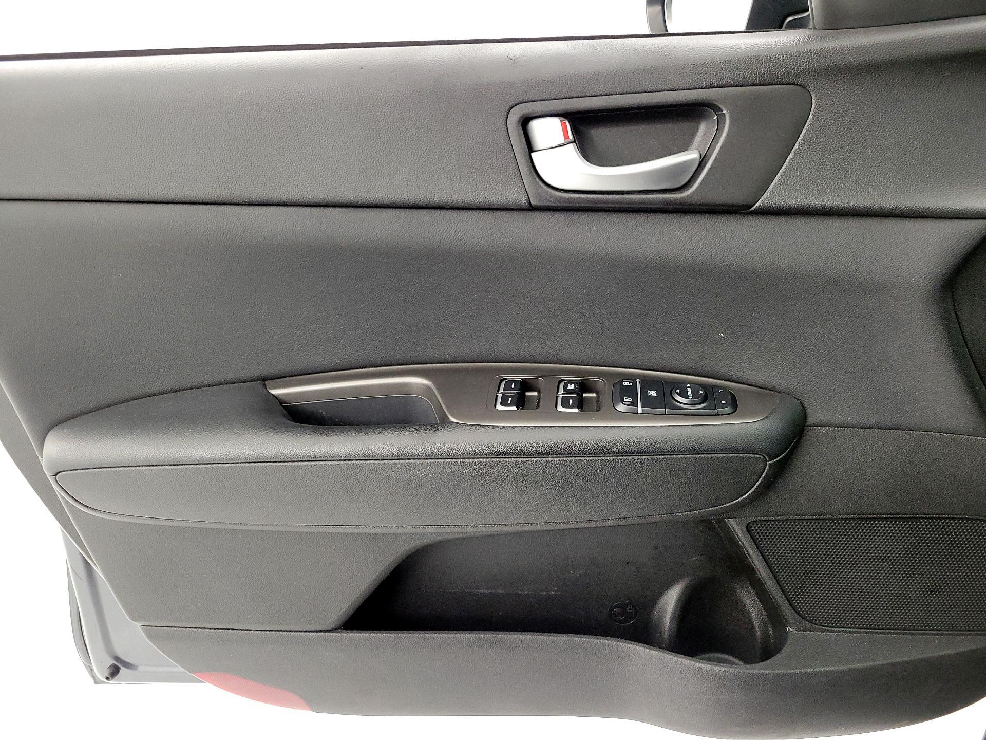 Thumbnail: 2019 Kia Optima - 12