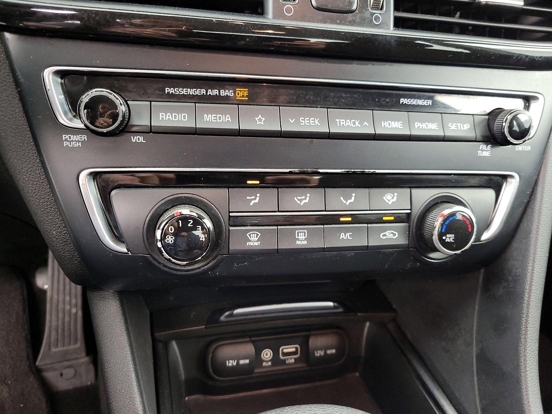 Thumbnail: 2019 Kia Optima - 16