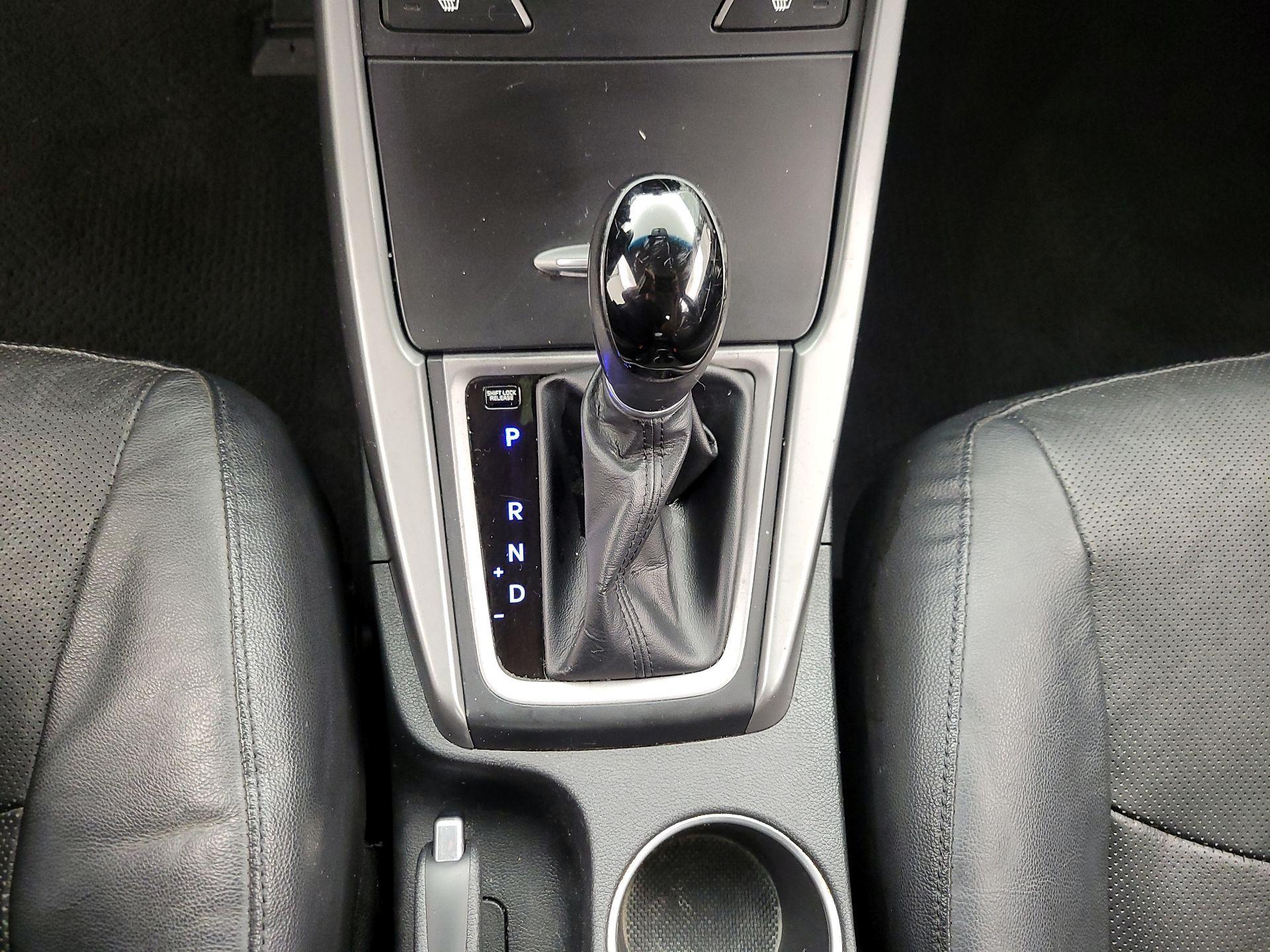 Thumbnail: 2014 Hyundai Elantra - 18