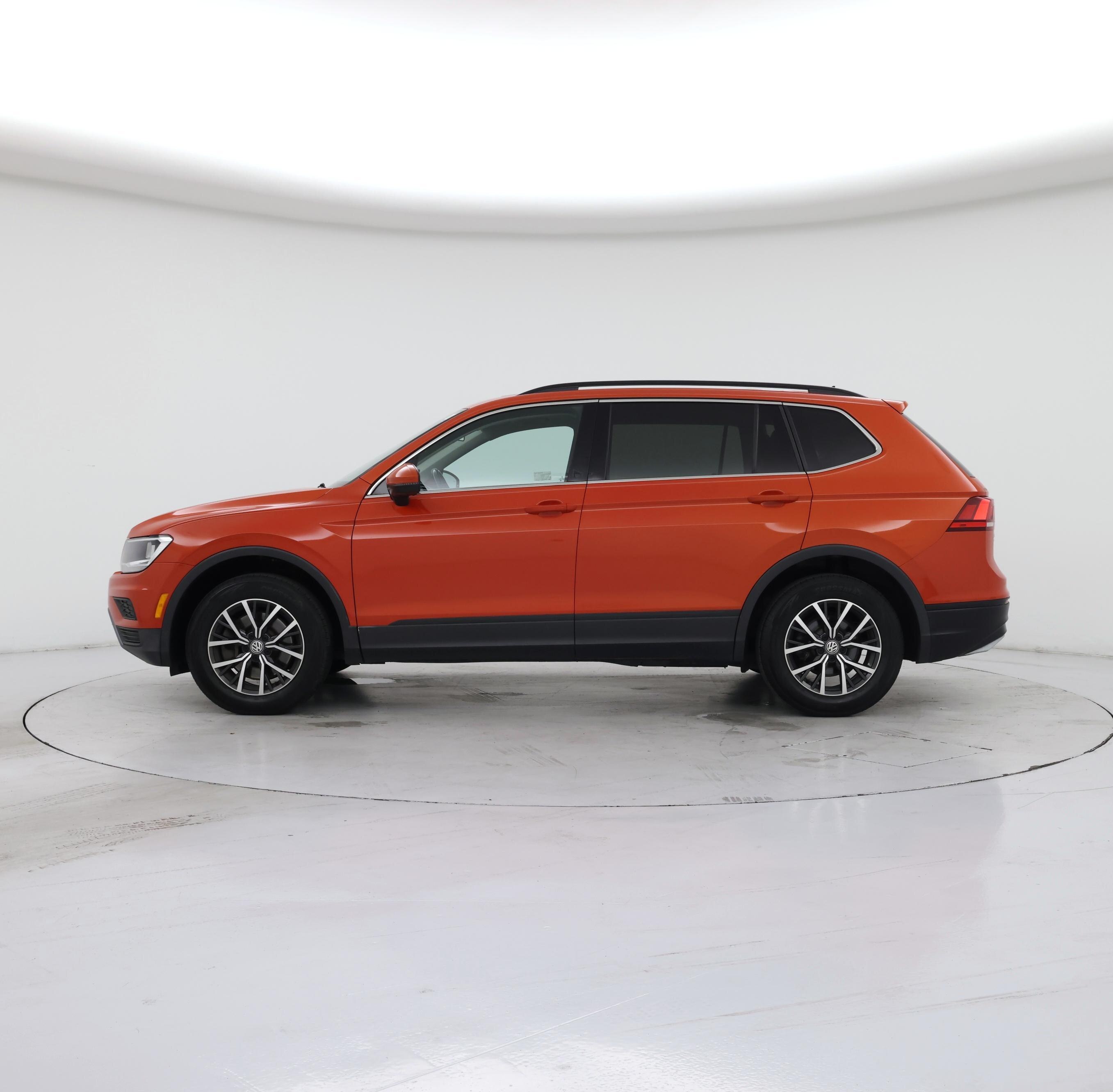 Thumbnail: 2019 Volkswagen Tiguan - 3