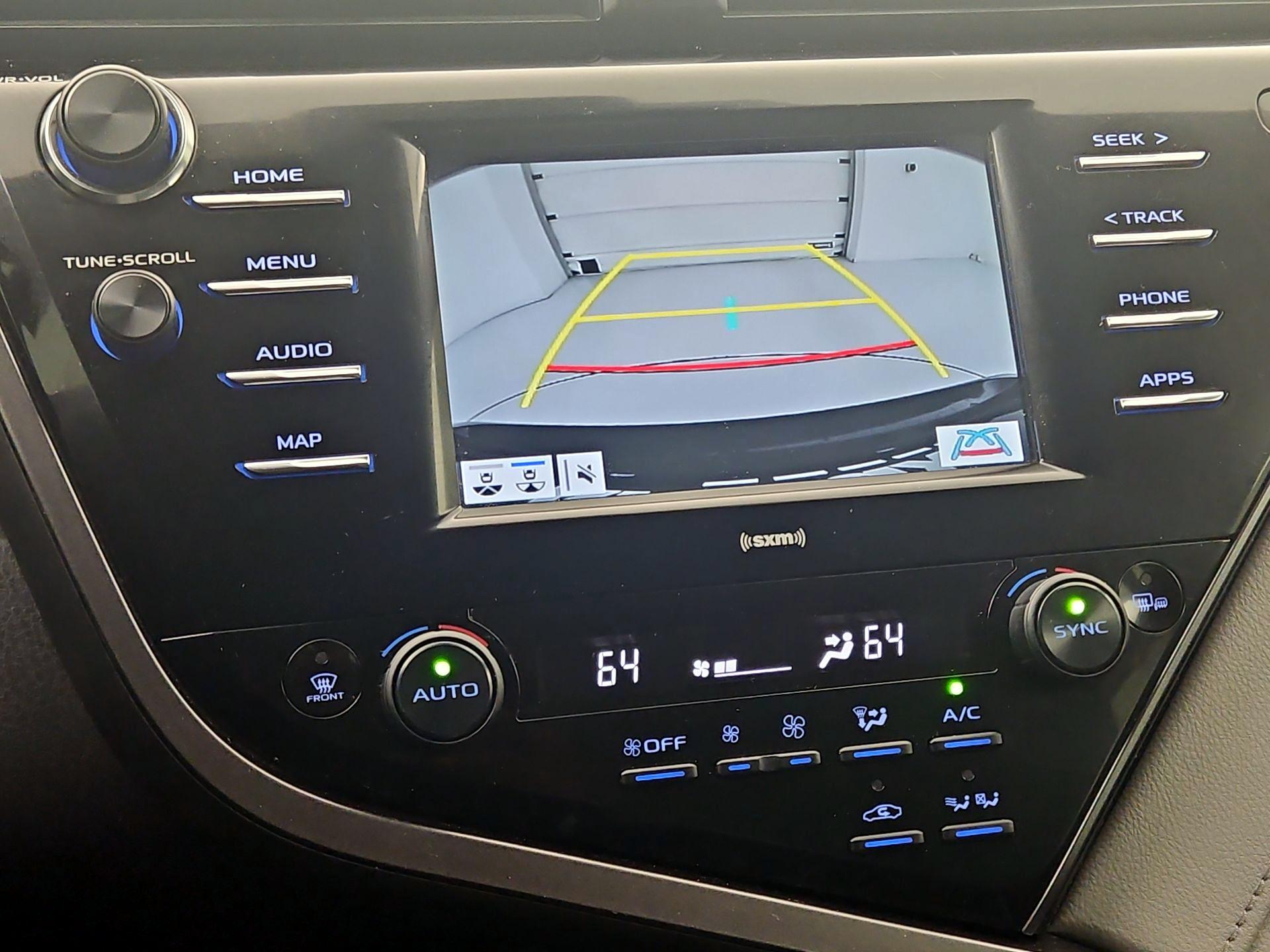 Thumbnail: 2020 Toyota Camry - 14