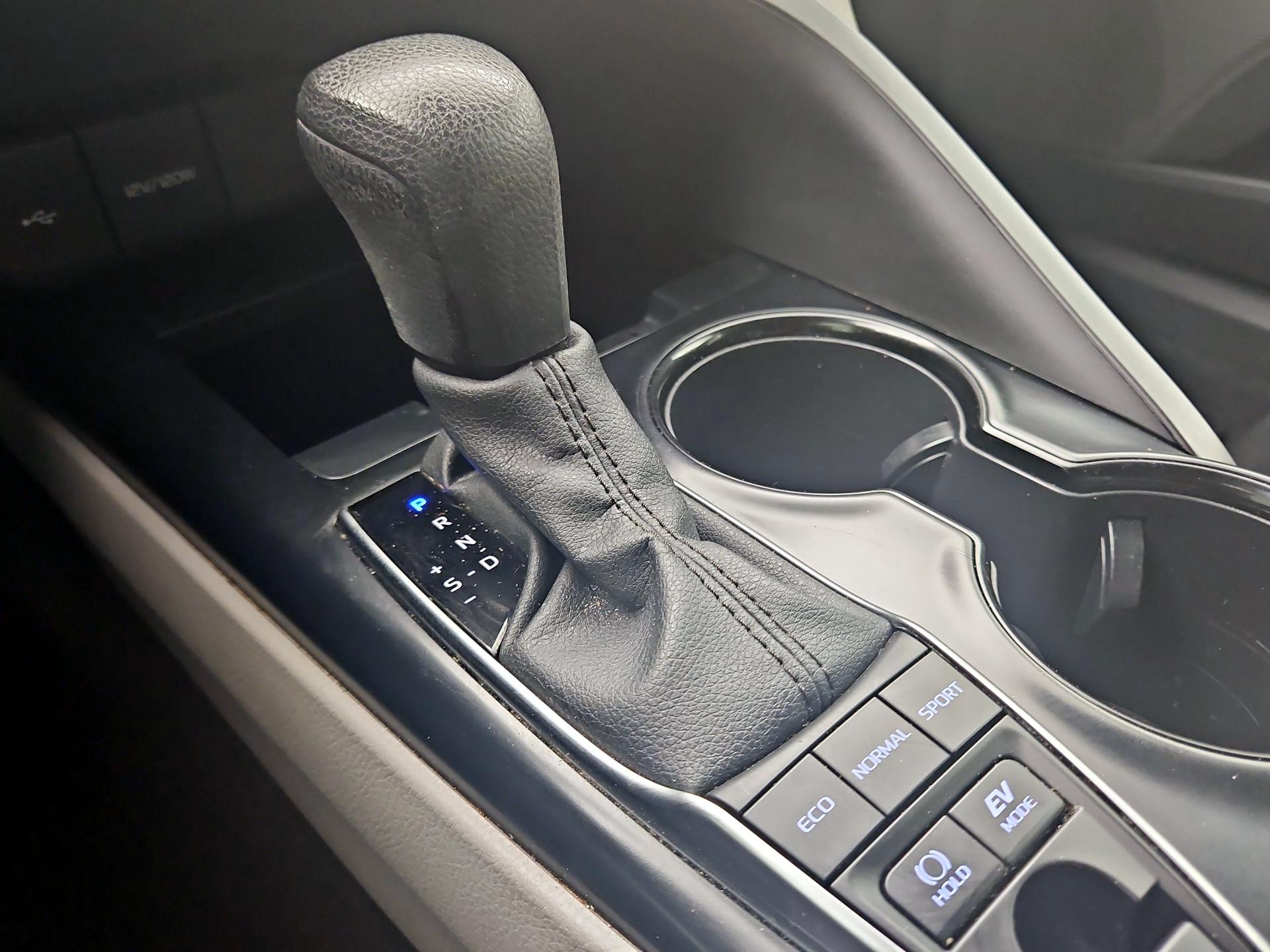 Thumbnail: 2020 Toyota Camry - 17