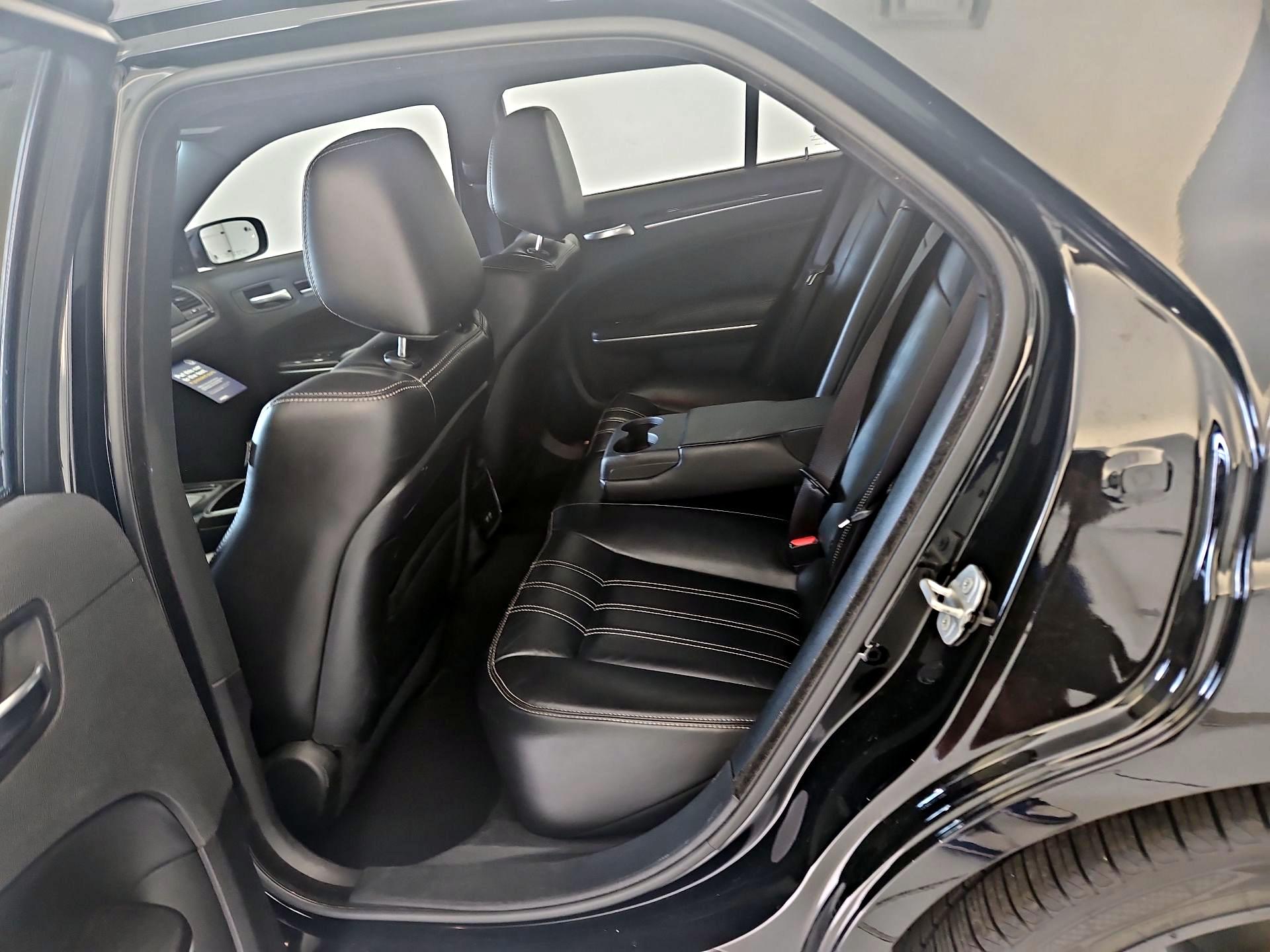 Thumbnail: 2021 Chrysler 300 - 19